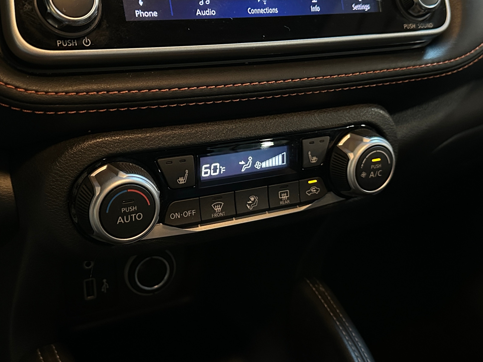 Thumbnail: 2019 Nissan Kicks - 3
