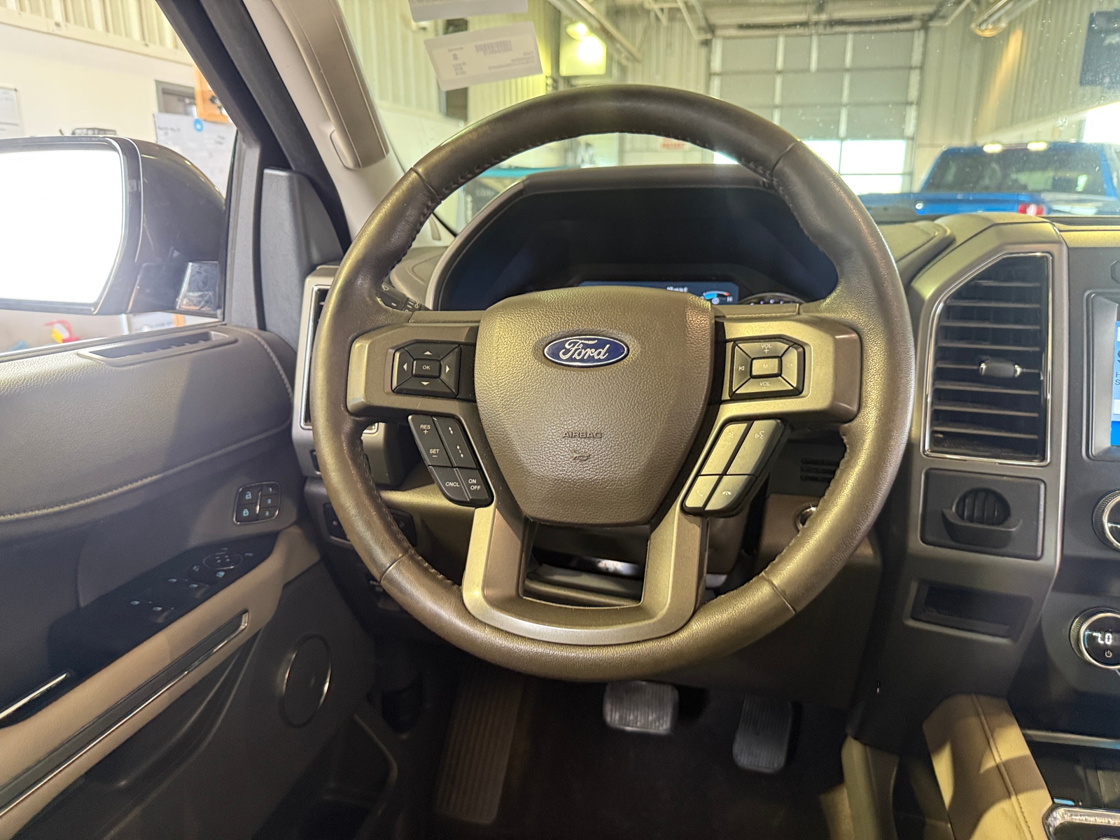 Thumbnail: 2019 Ford Expedition - 5