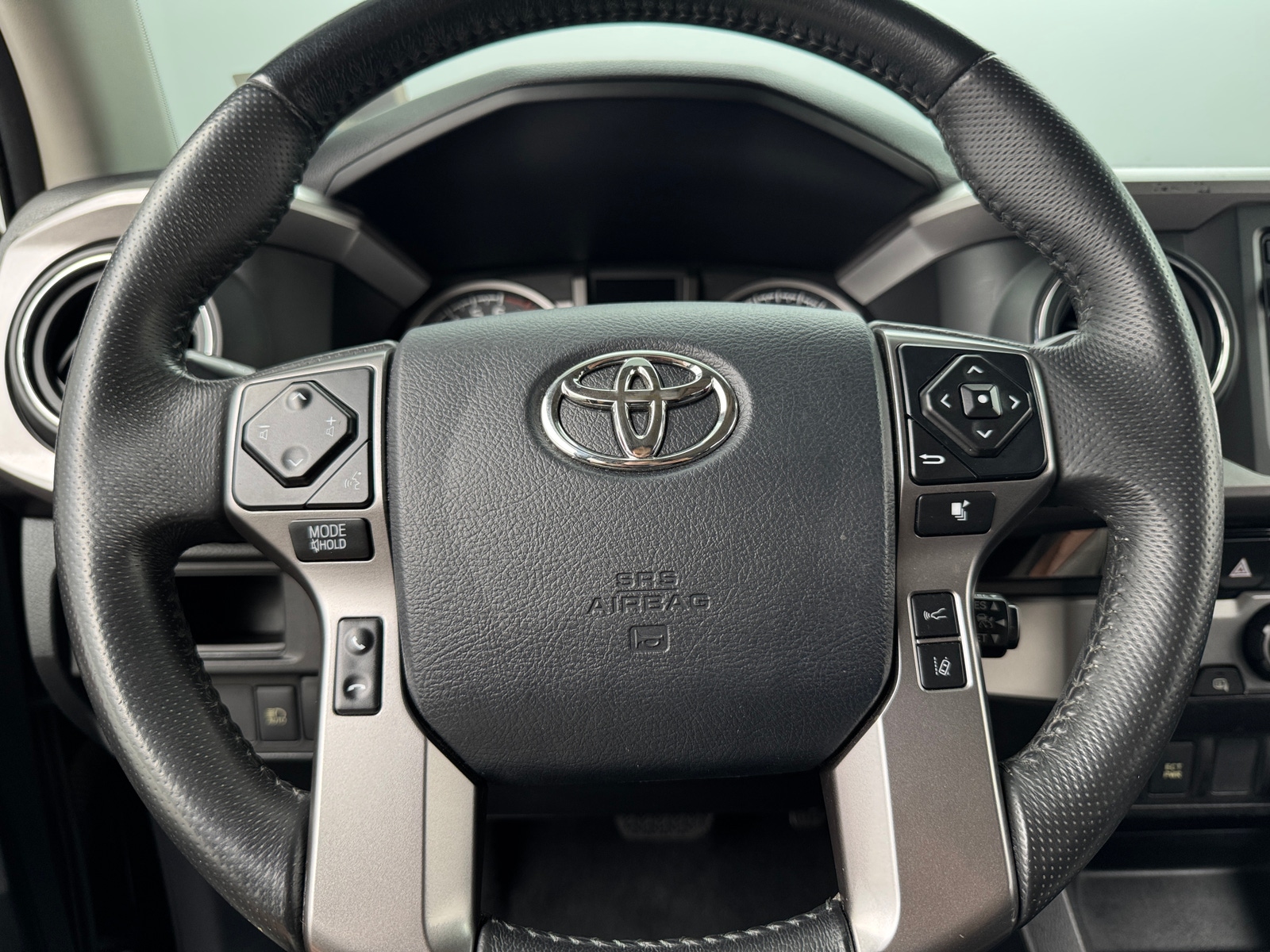 Thumbnail: 2018 Toyota Tacoma - 5