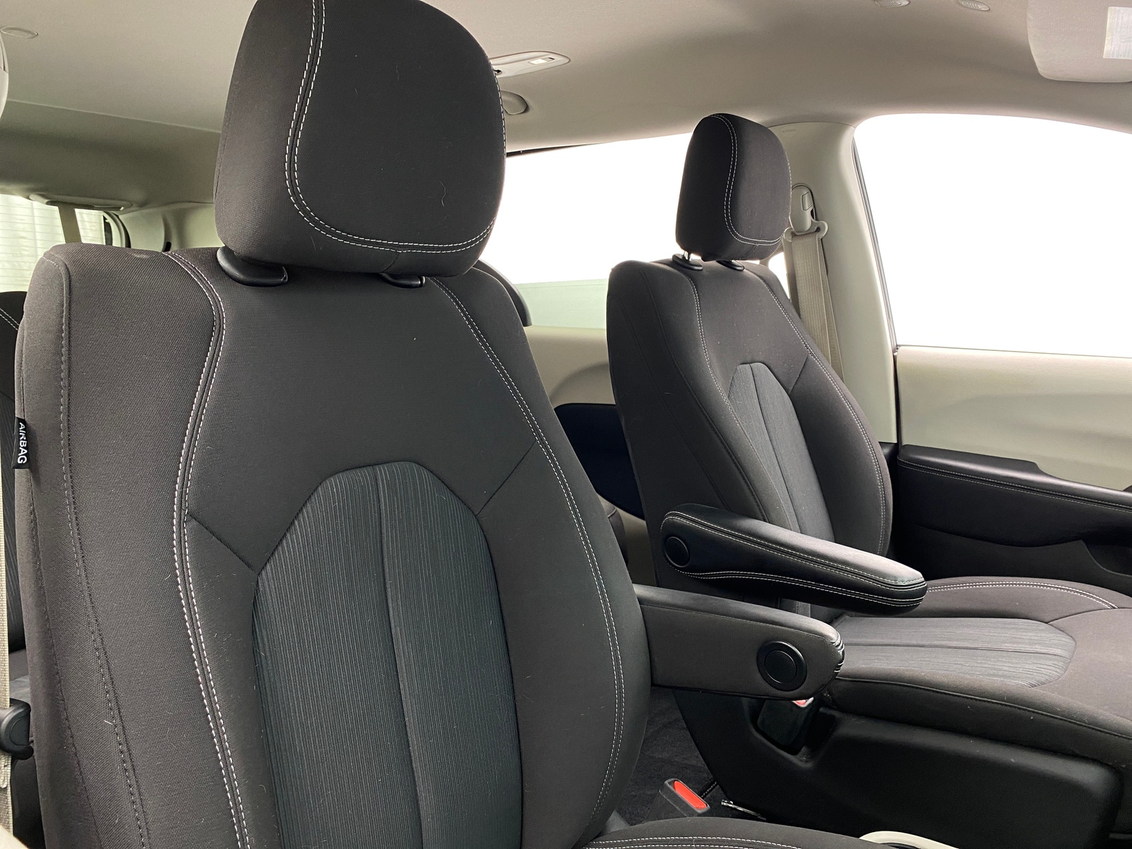 Thumbnail: 2021 Chrysler Voyager - 2