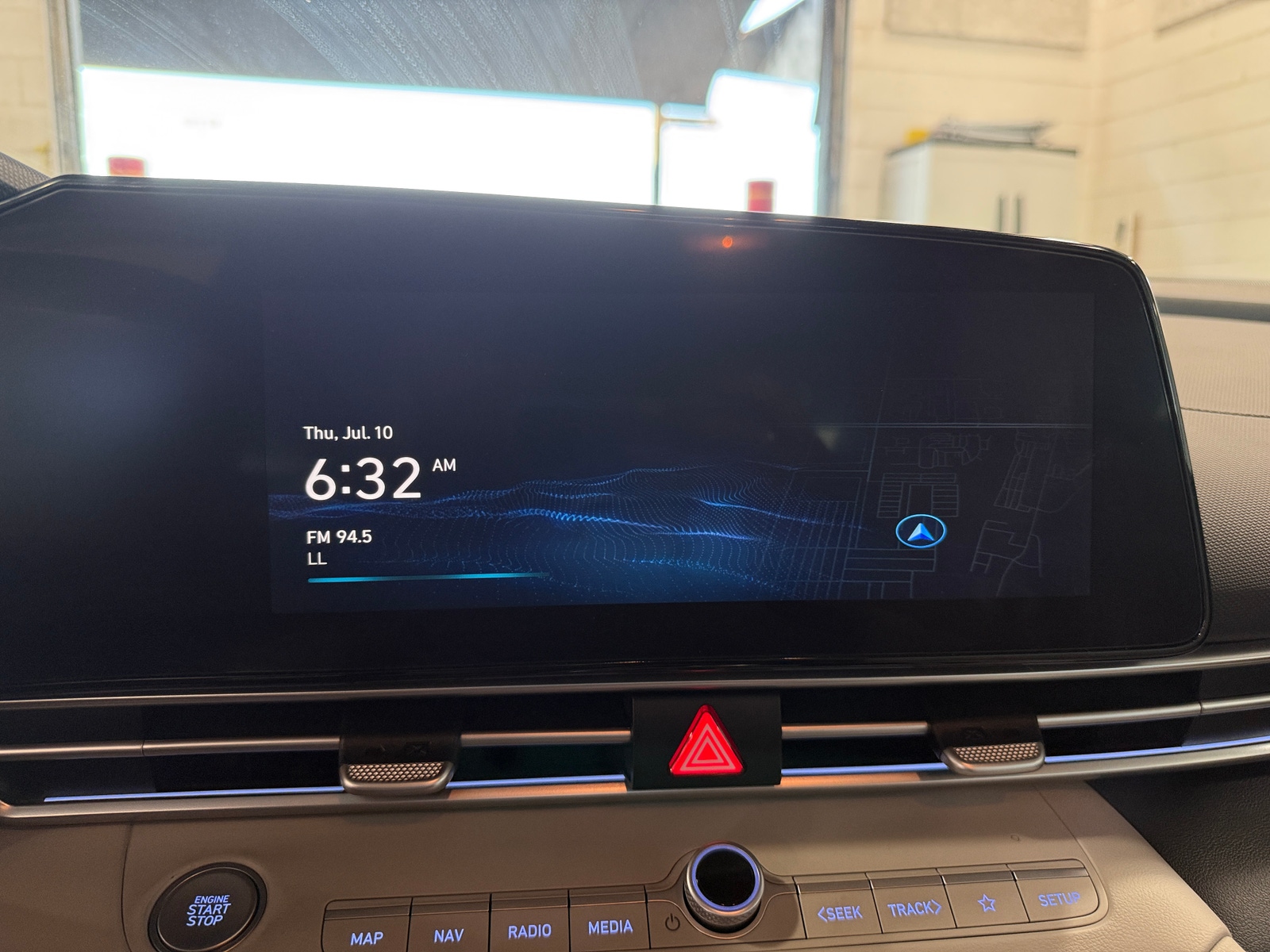 Thumbnail: 2024 Hyundai Elantra - 3