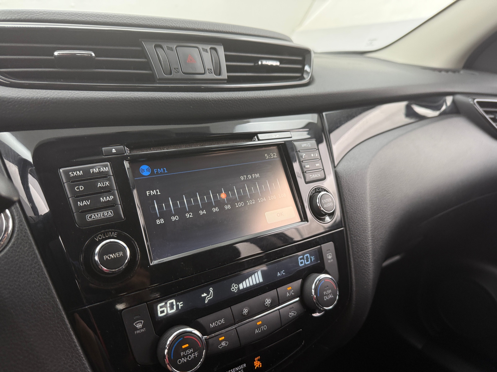 Thumbnail: 2018 Nissan Rogue Sport - 4