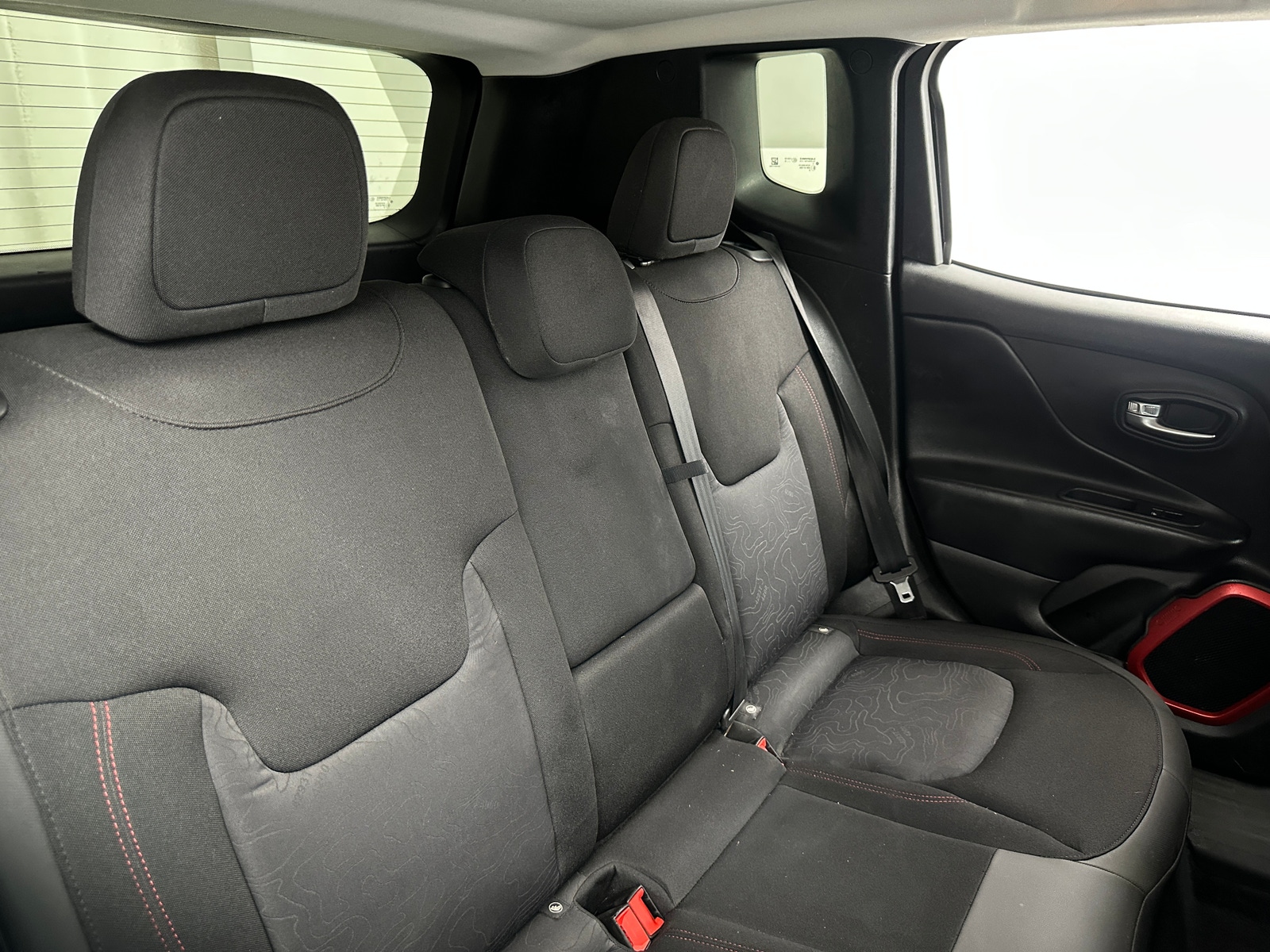 Thumbnail: 2018 Jeep Renegade - 6