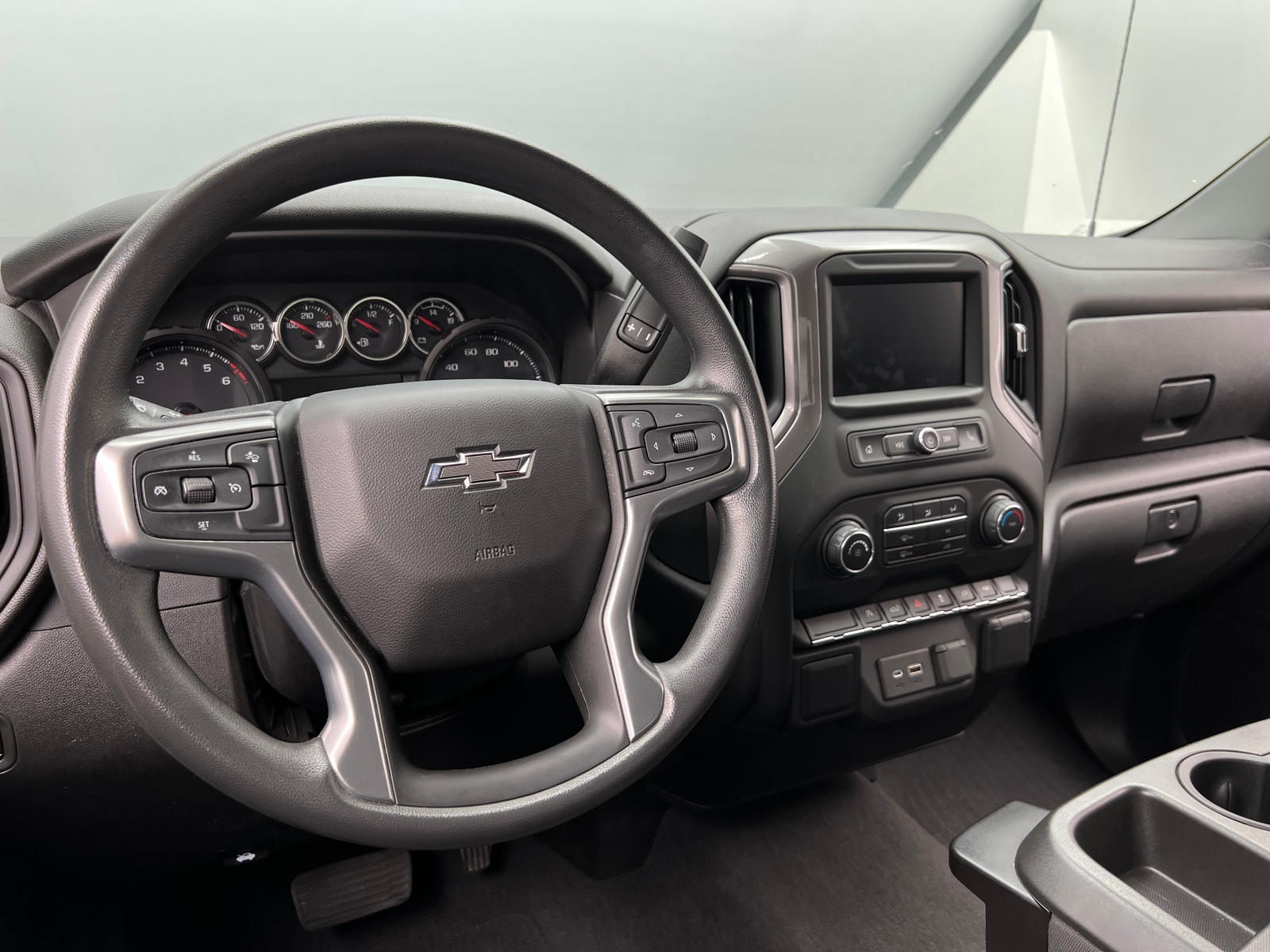 Thumbnail: 2022 Chevrolet Silverado 1500 - 5
