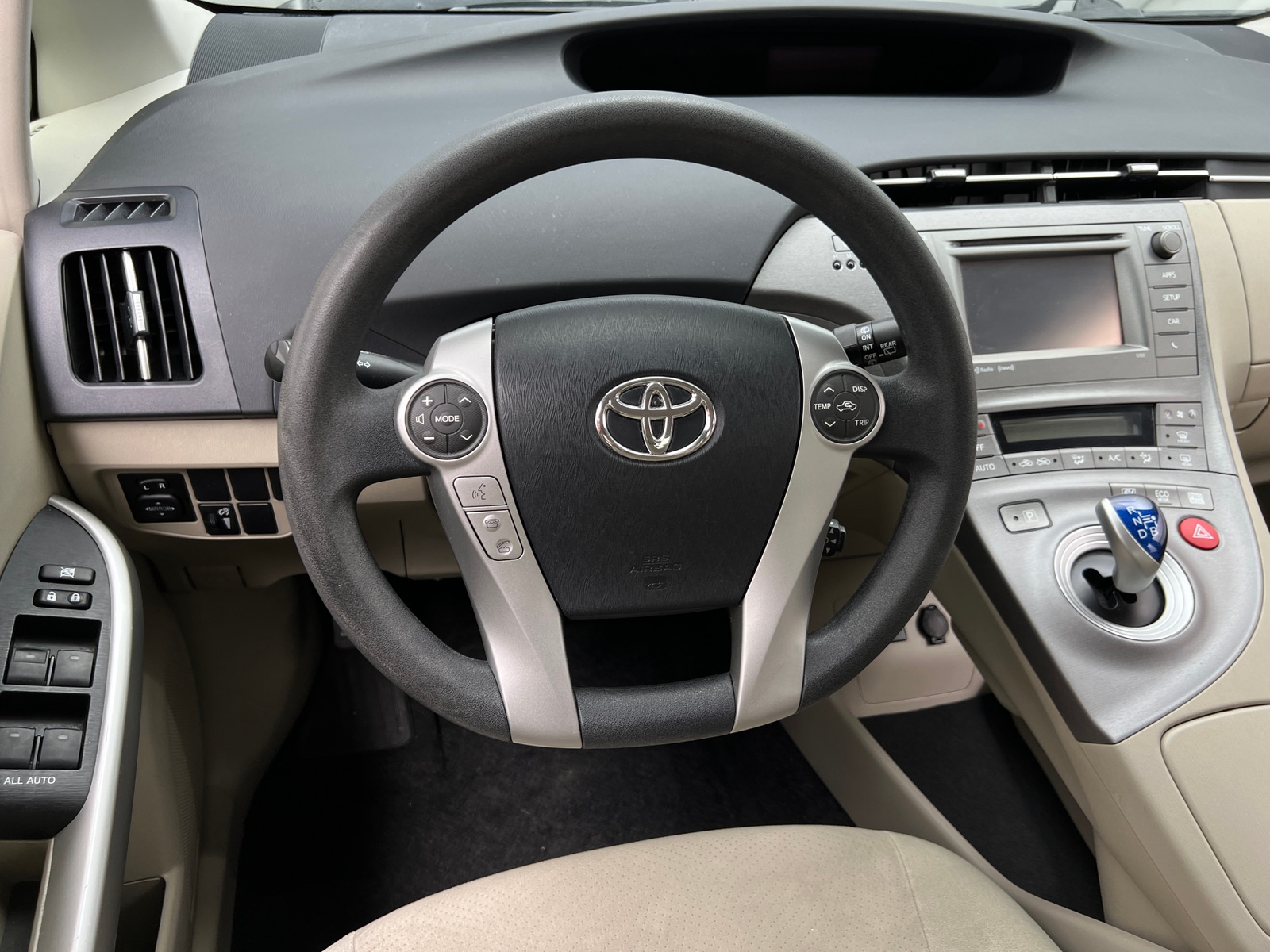 Thumbnail: 2015 Toyota Prius - 5