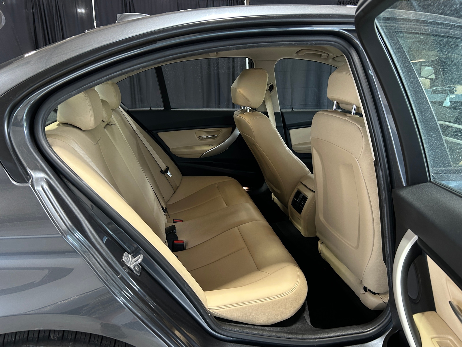 Thumbnail: 2017 BMW 3 Series - 5