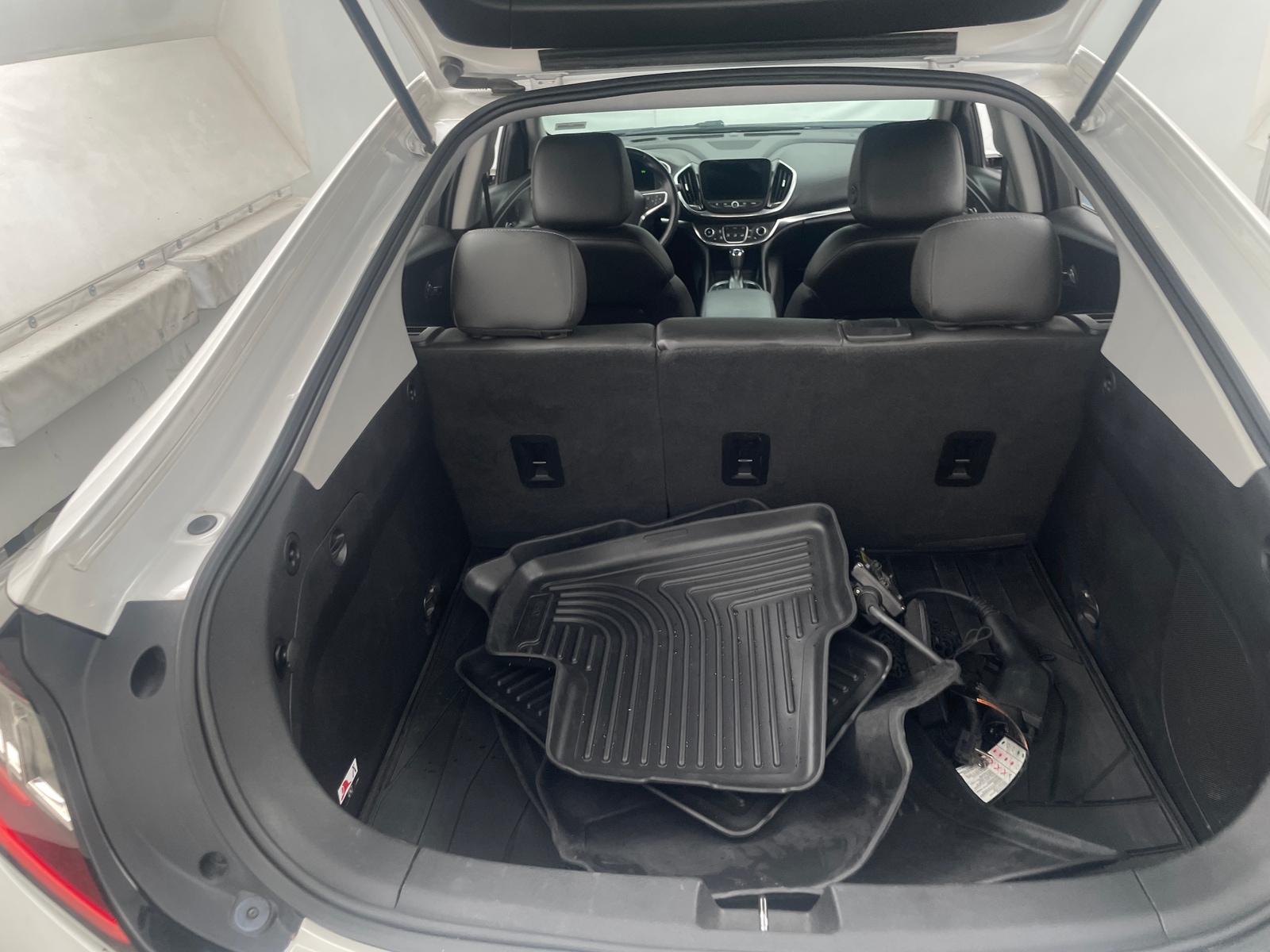 Thumbnail: 2019 Chevrolet Volt - 6