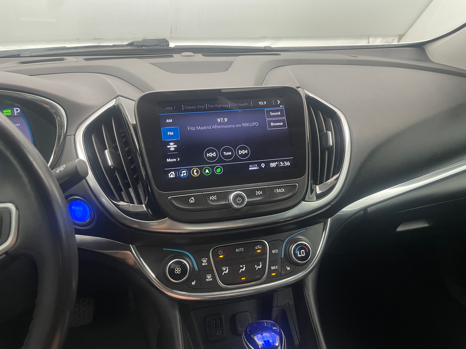 Thumbnail: 2019 Chevrolet Volt - 3