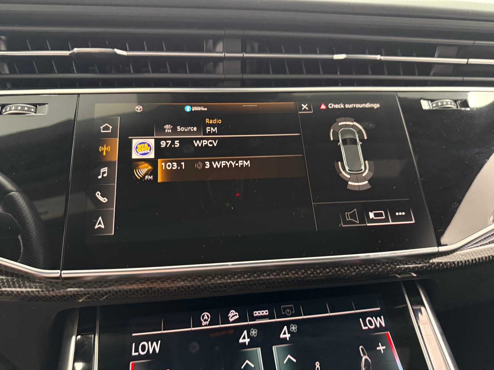 Thumbnail: 2021 Audi SQ7 - 3