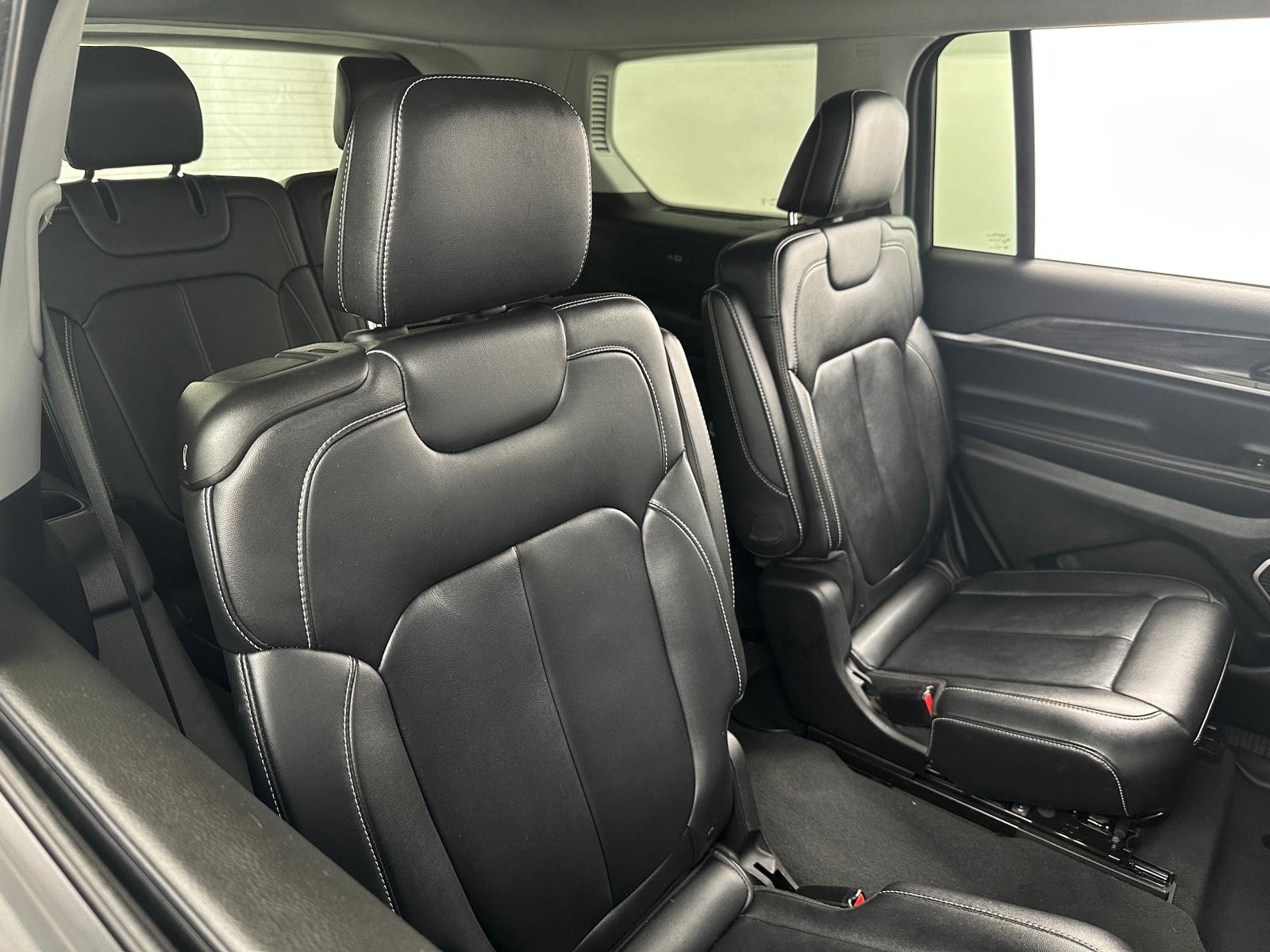 Thumbnail: 2022 Jeep Grand Cherokee L - 5