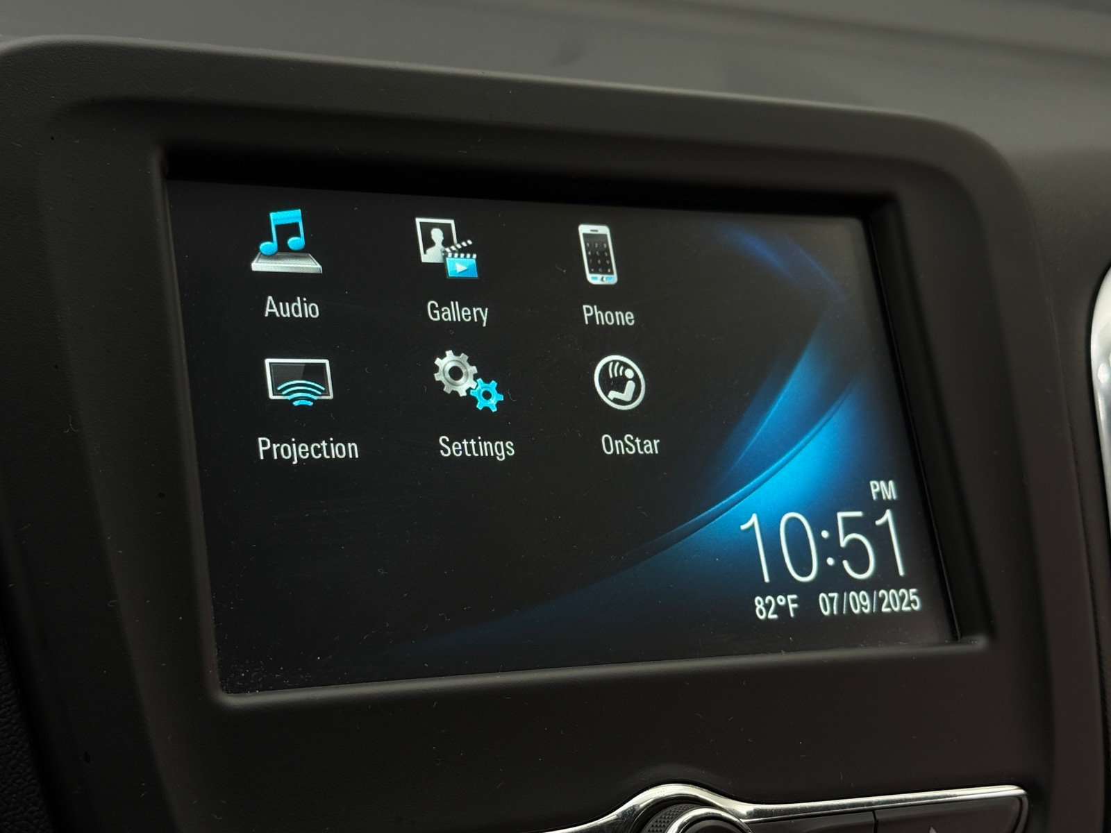 Thumbnail: 2018 Chevrolet Equinox - 4