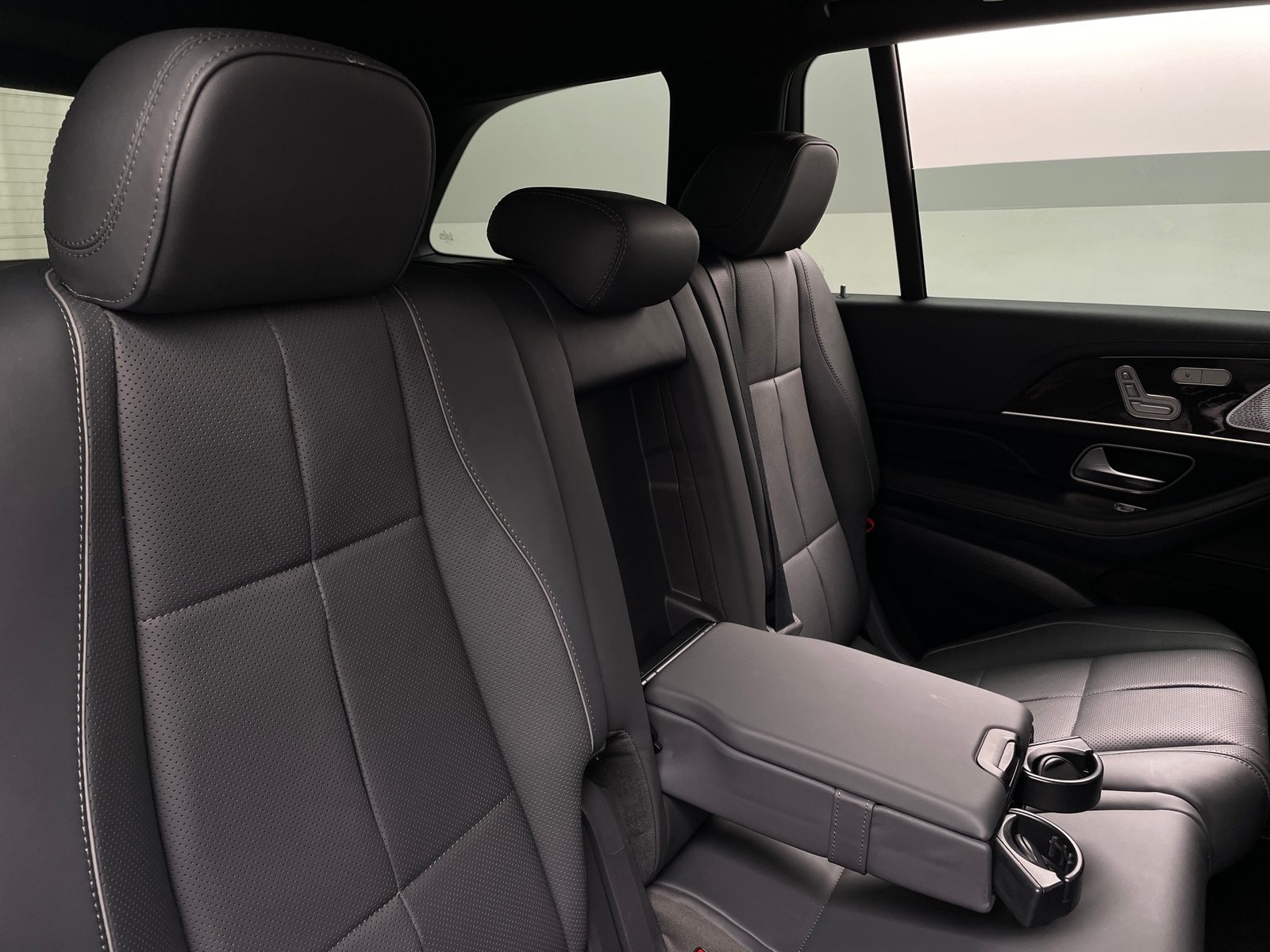 Thumbnail: 2020 Mercedes-Benz GLS - 6