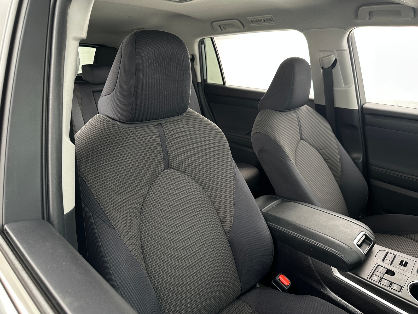 Thumbnail: 2023 Toyota Highlander - 2
