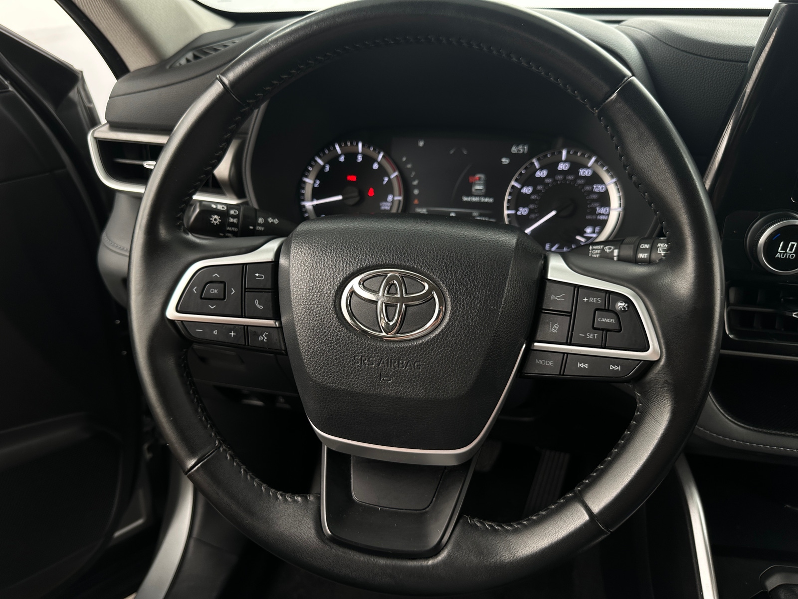 Thumbnail: 2023 Toyota Highlander - 5