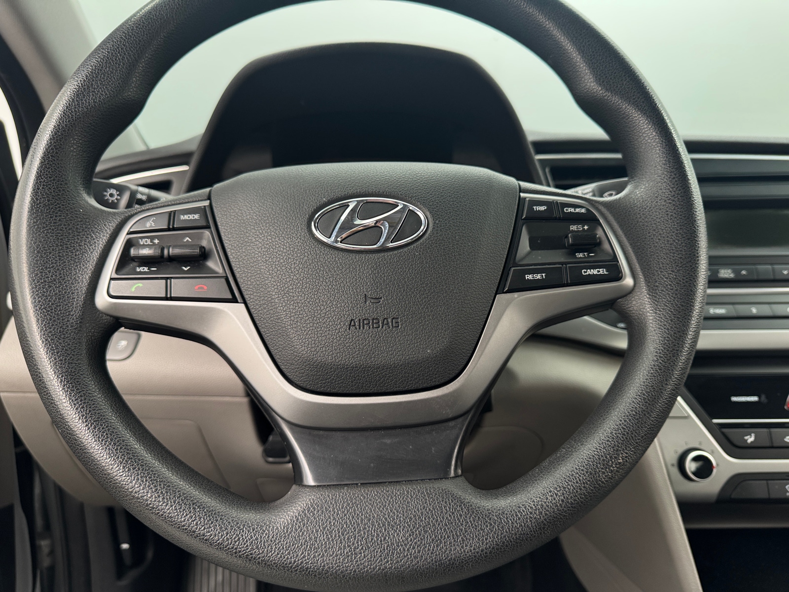 Thumbnail: 2017 Hyundai Elantra - 5