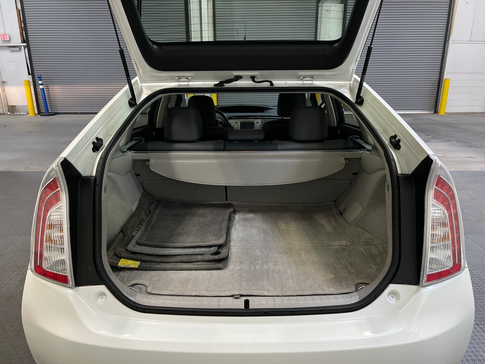 Thumbnail: 2014 Toyota Prius - 6
