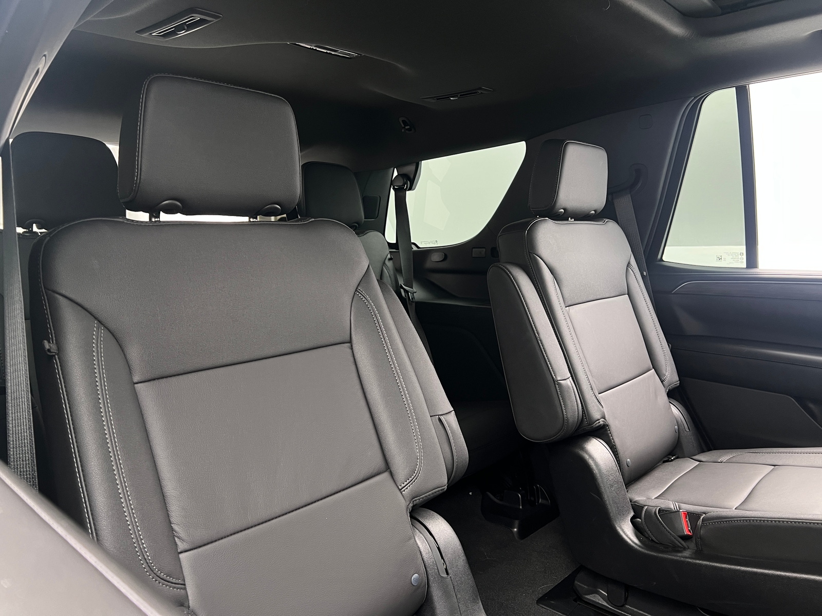 Thumbnail: 2023 Chevrolet Tahoe - 5
