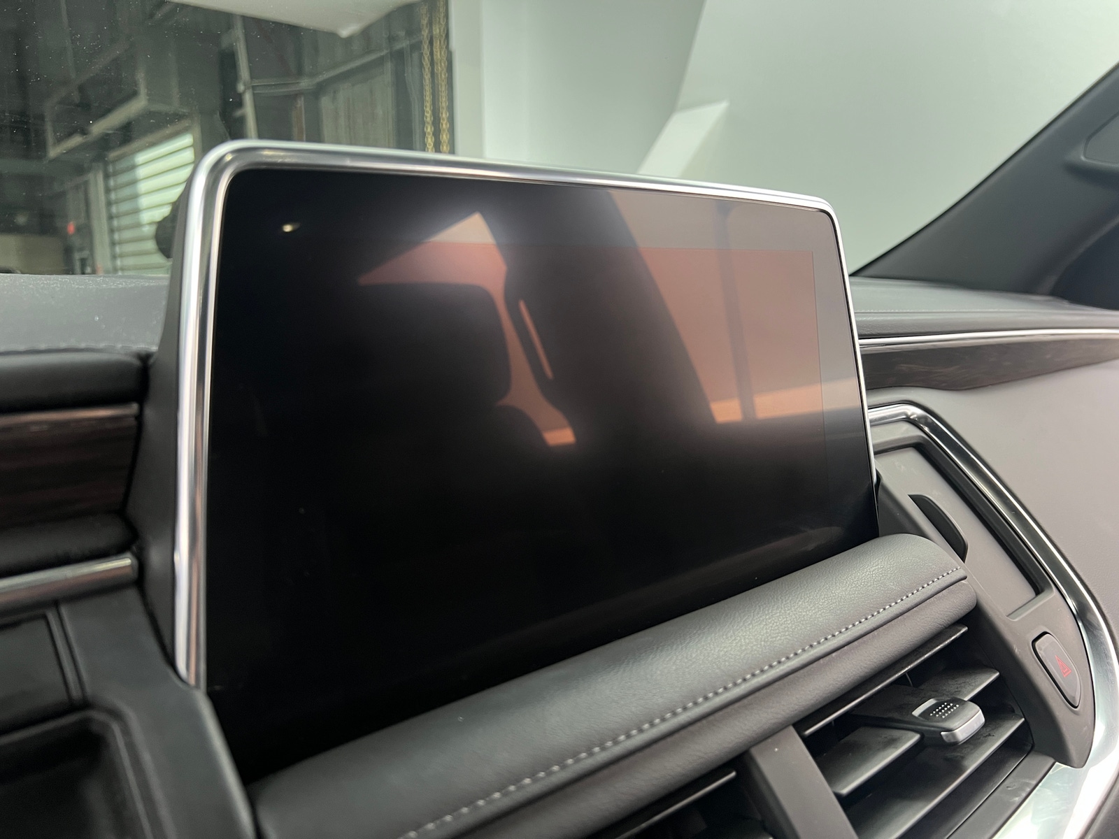 Thumbnail: 2023 Chevrolet Tahoe - 3