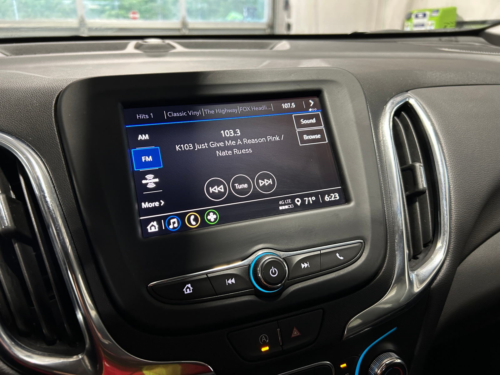 Thumbnail: 2023 Chevrolet Equinox - 4