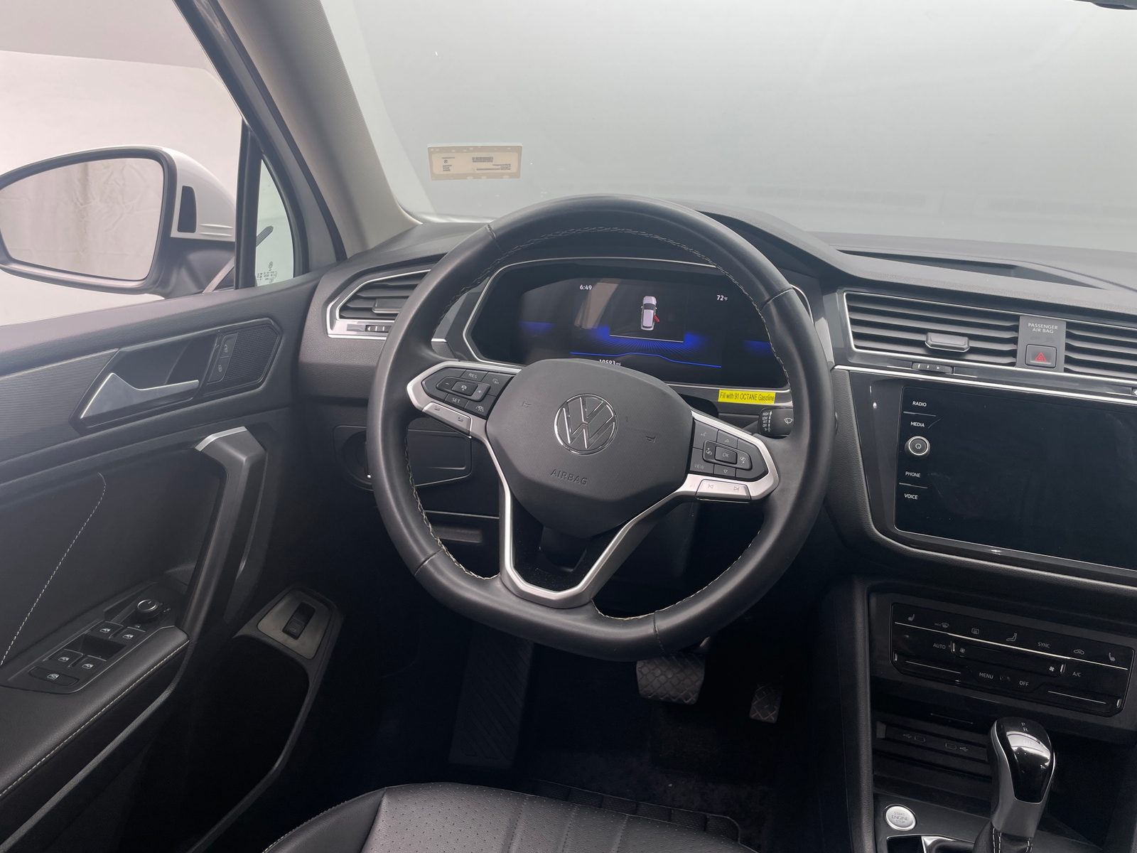 Thumbnail: 2024 Volkswagen Tiguan - 4