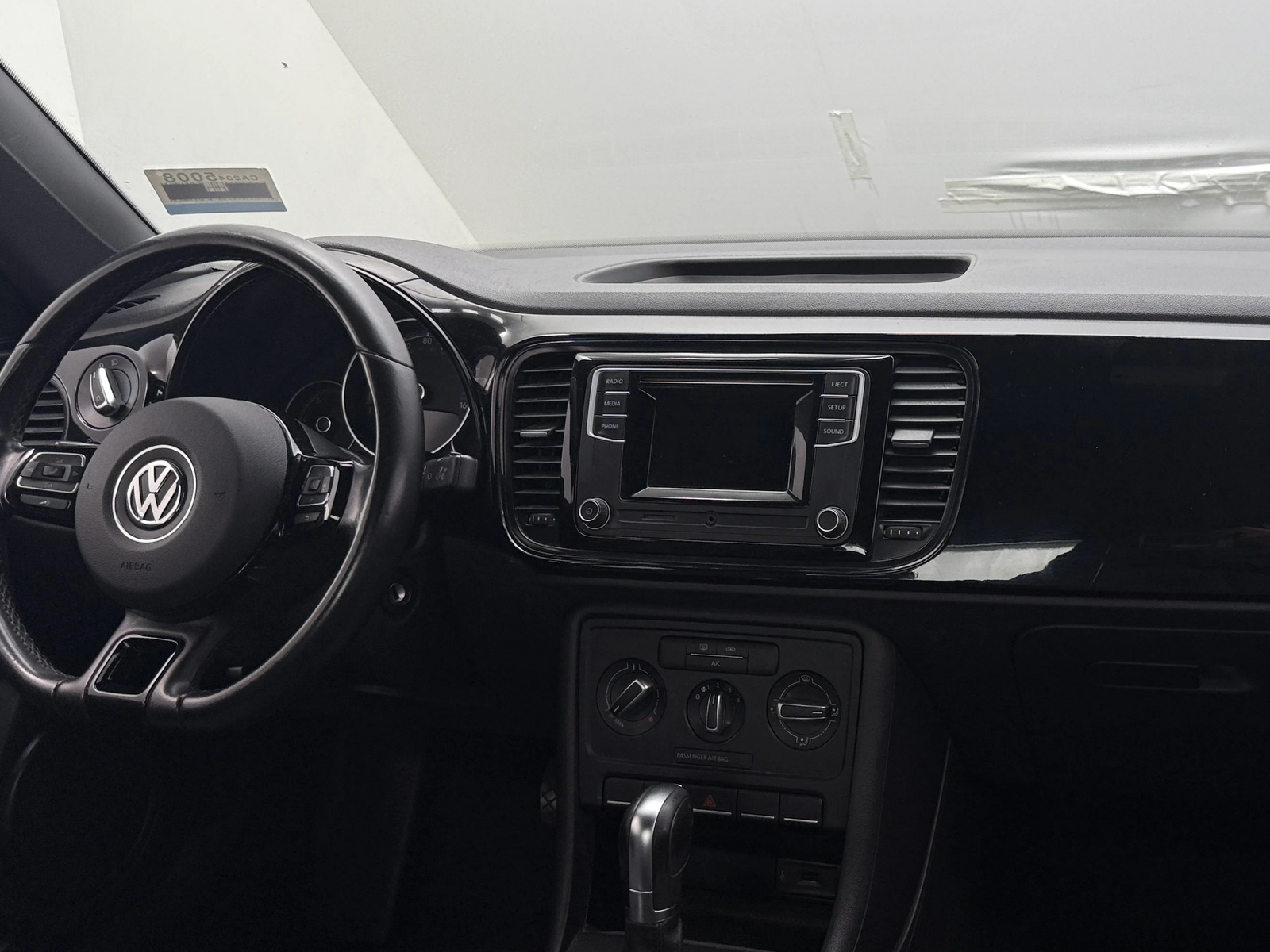 Thumbnail: 2018 Volkswagen Beetle - 3