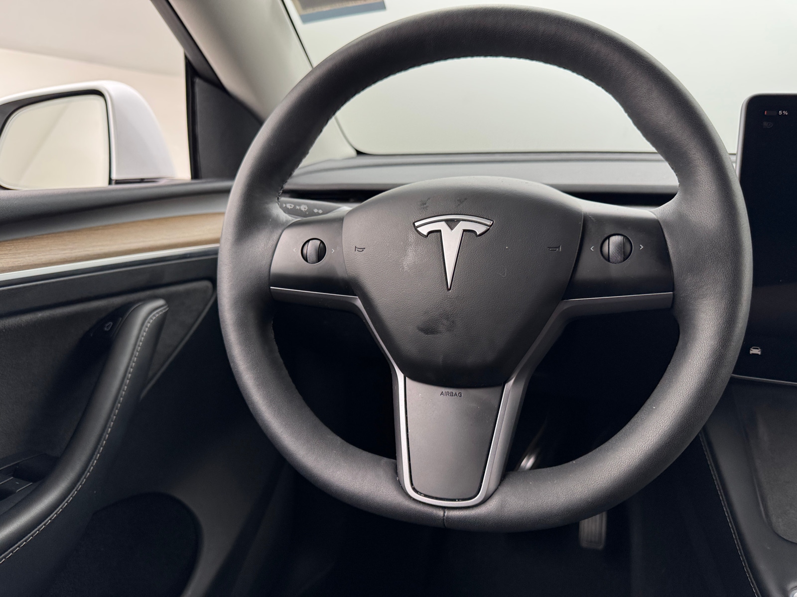 Thumbnail: 2023 Tesla Model Y - 4