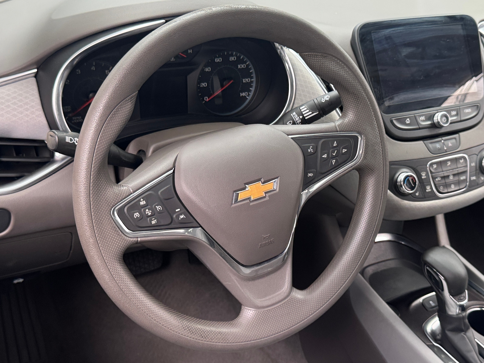 Thumbnail: 2021 Chevrolet Malibu - 5