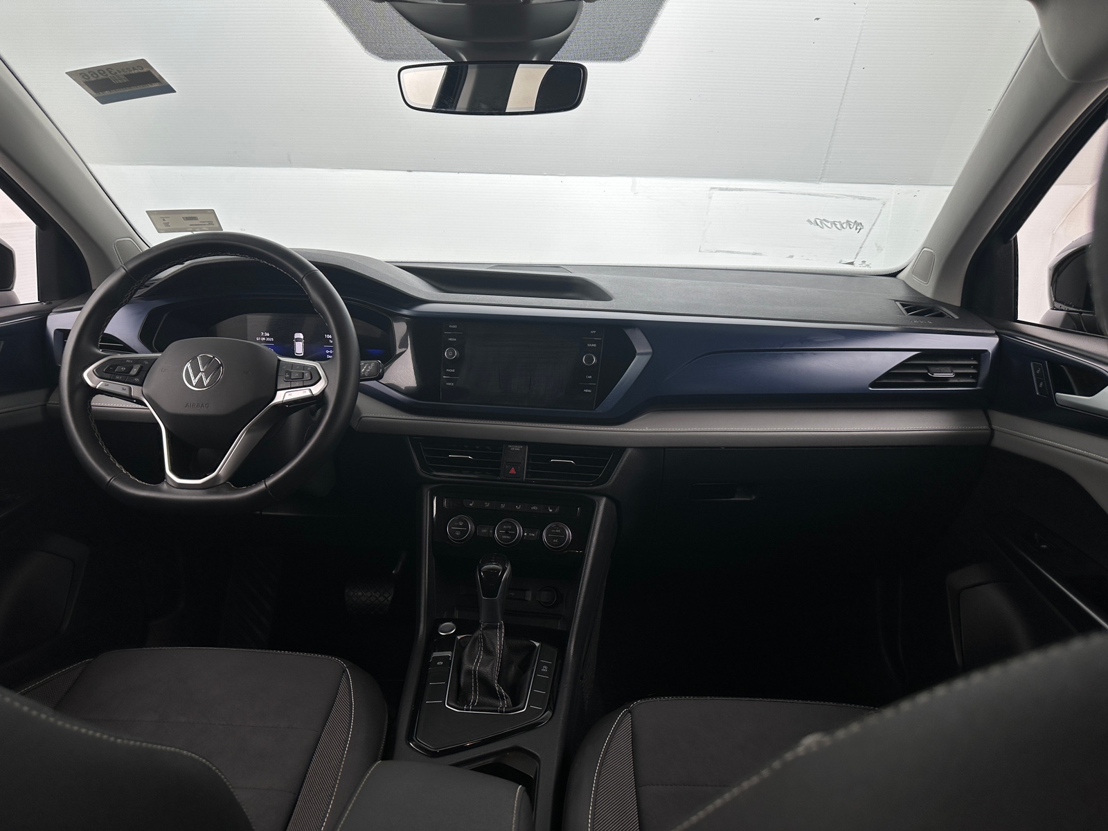 Thumbnail: 2024 Volkswagen Taos - 2