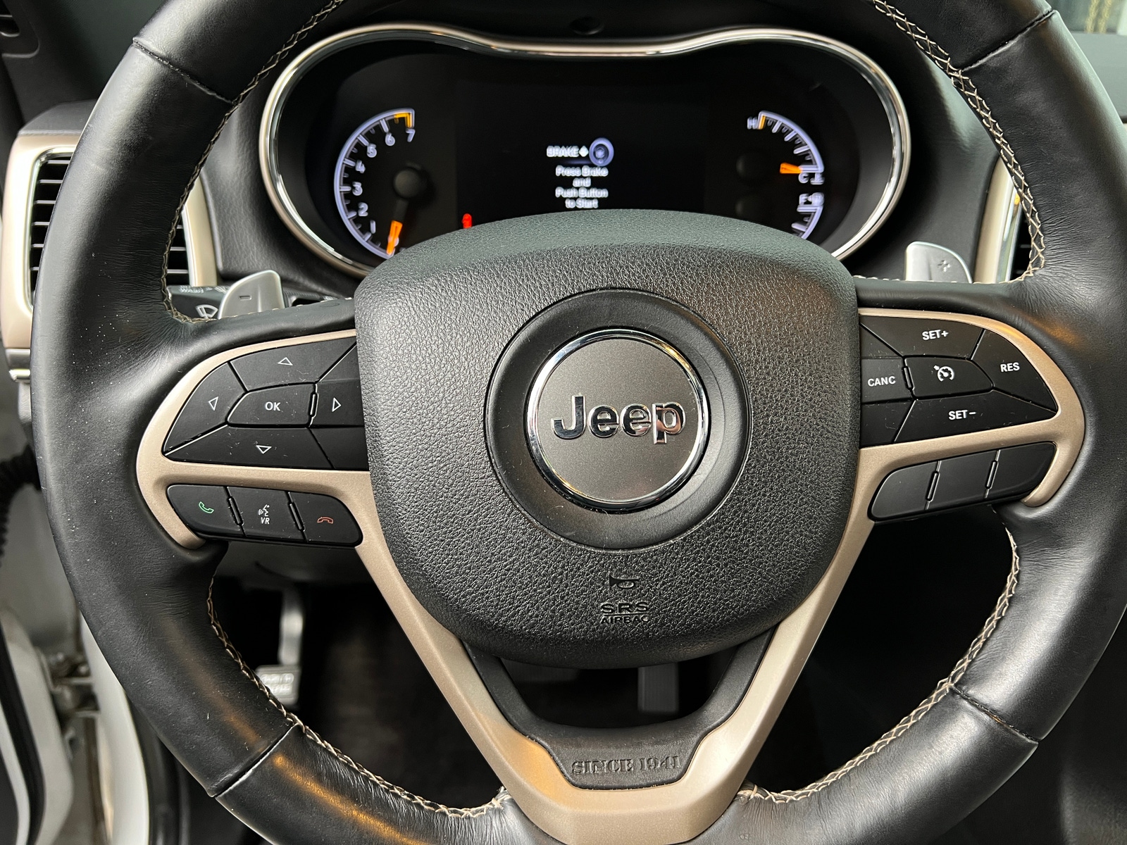 Thumbnail: 2017 Jeep Grand Cherokee - 4