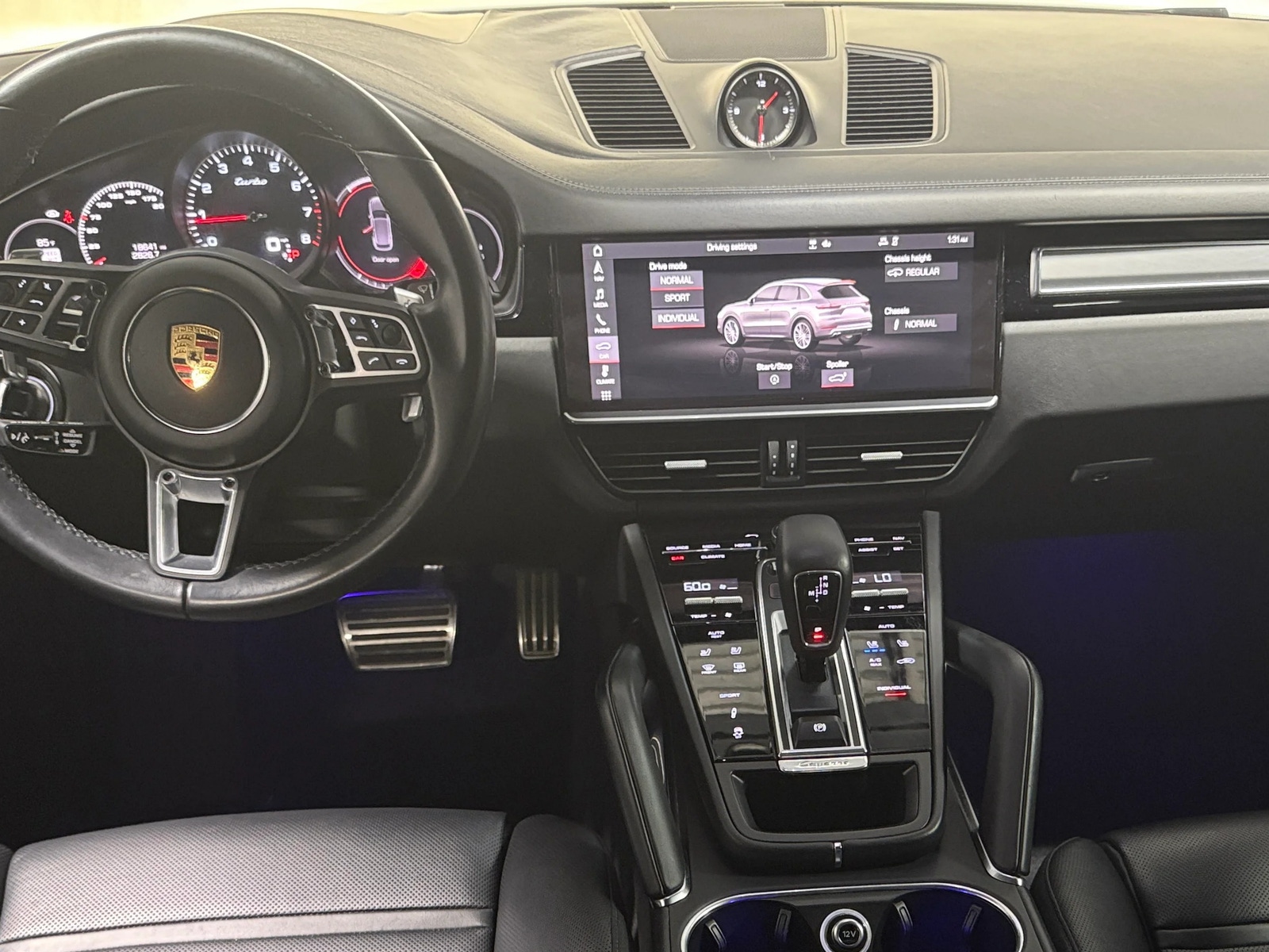 Thumbnail: 2021 Porsche Cayenne - 2
