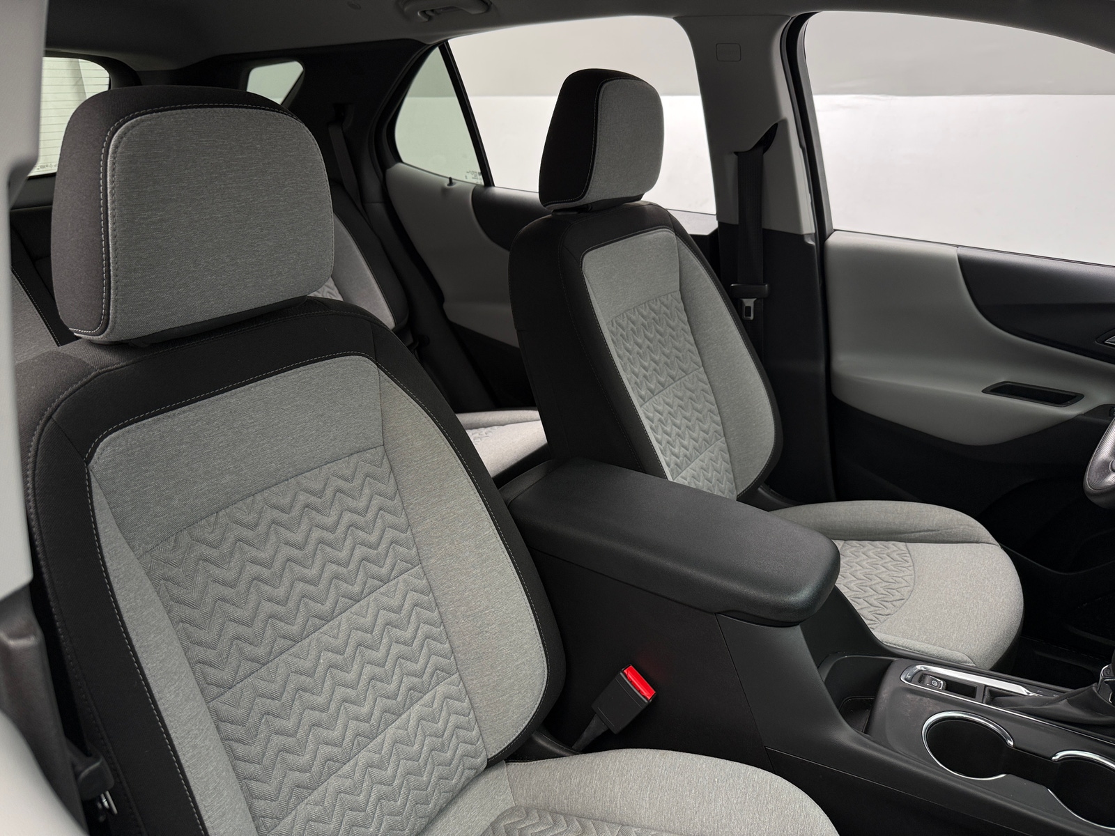 Thumbnail: 2022 Chevrolet Equinox - 2