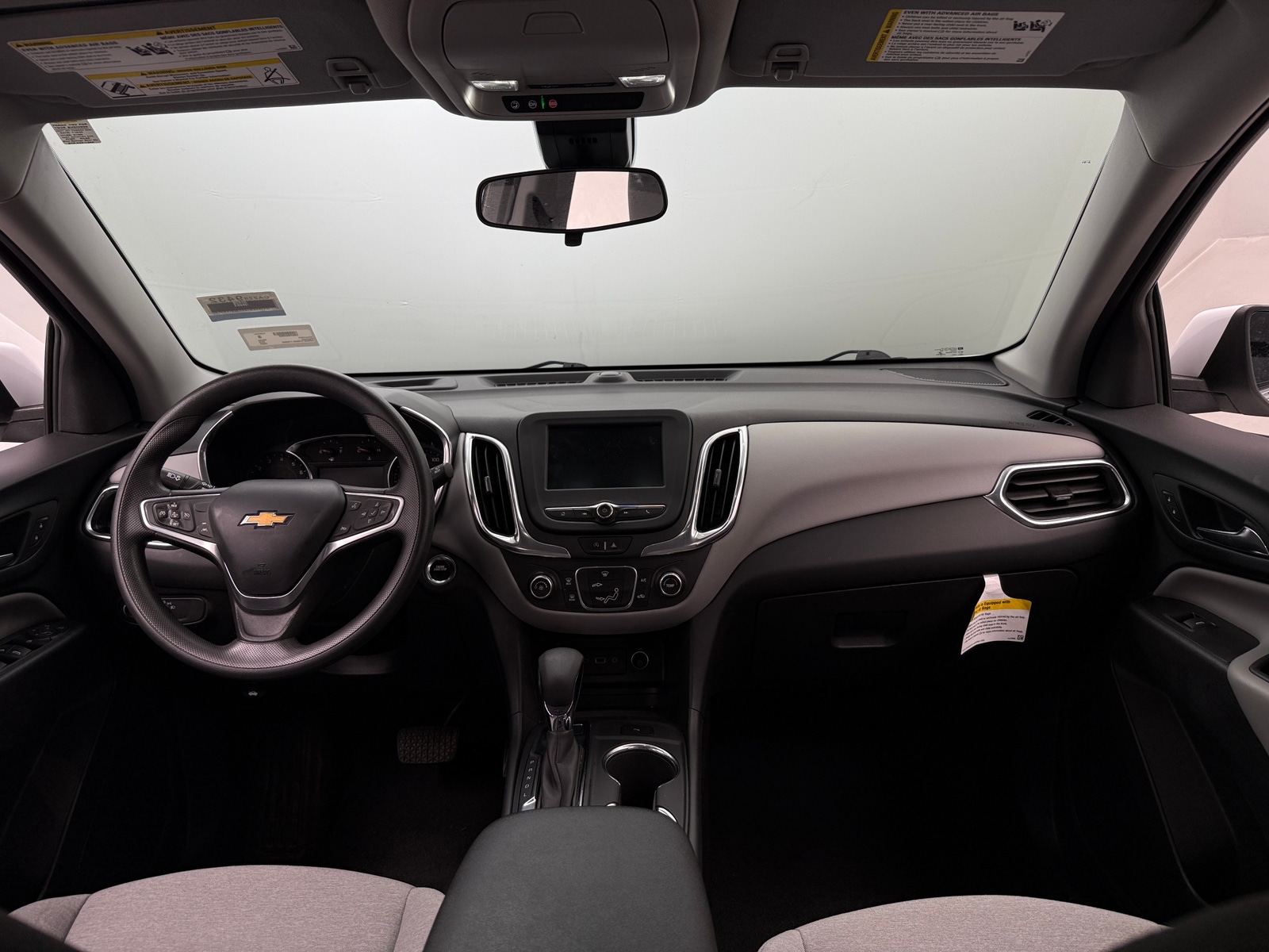 Thumbnail: 2022 Chevrolet Equinox - 3