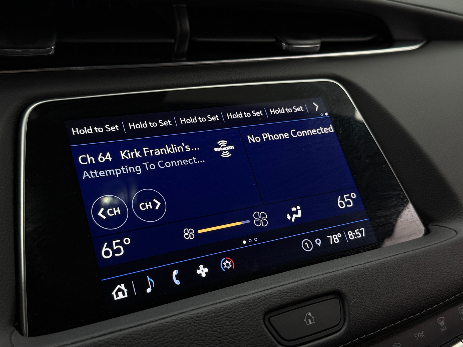 Thumbnail: 2022 Cadillac XT4 - 3