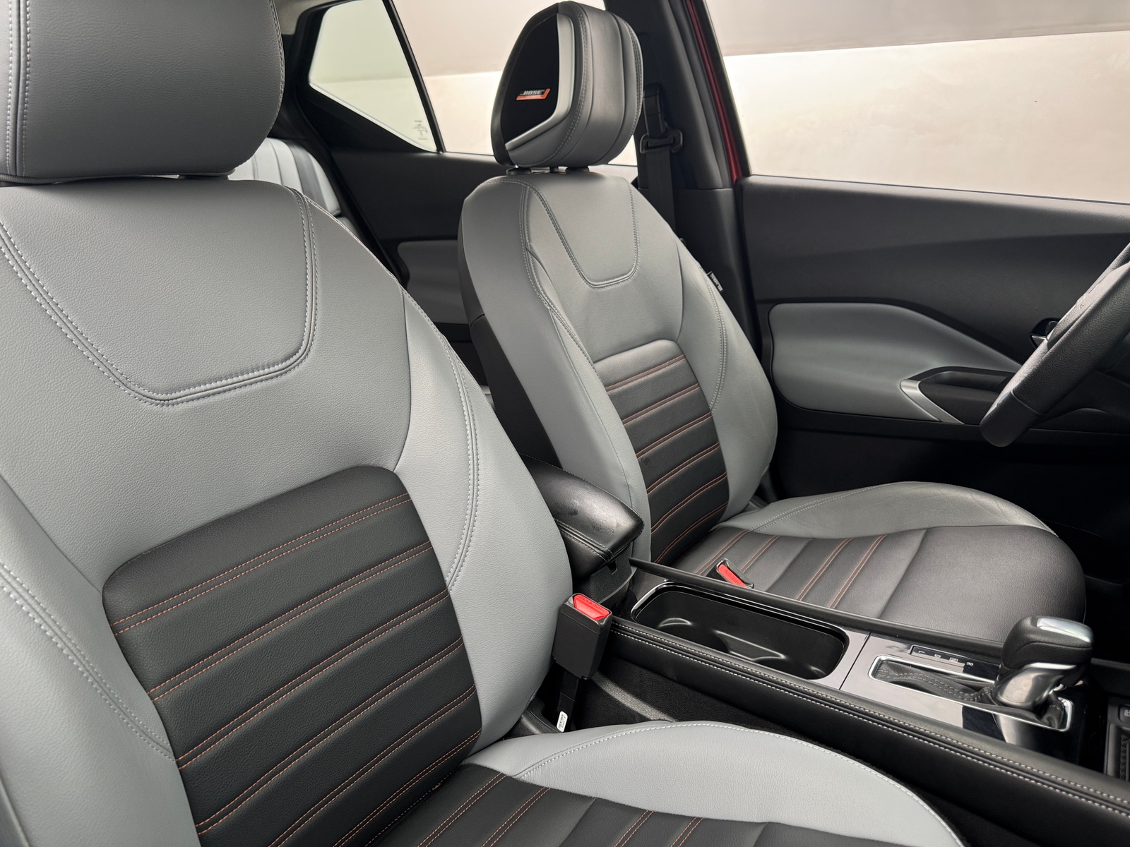 Thumbnail: 2024 Nissan Kicks - 2