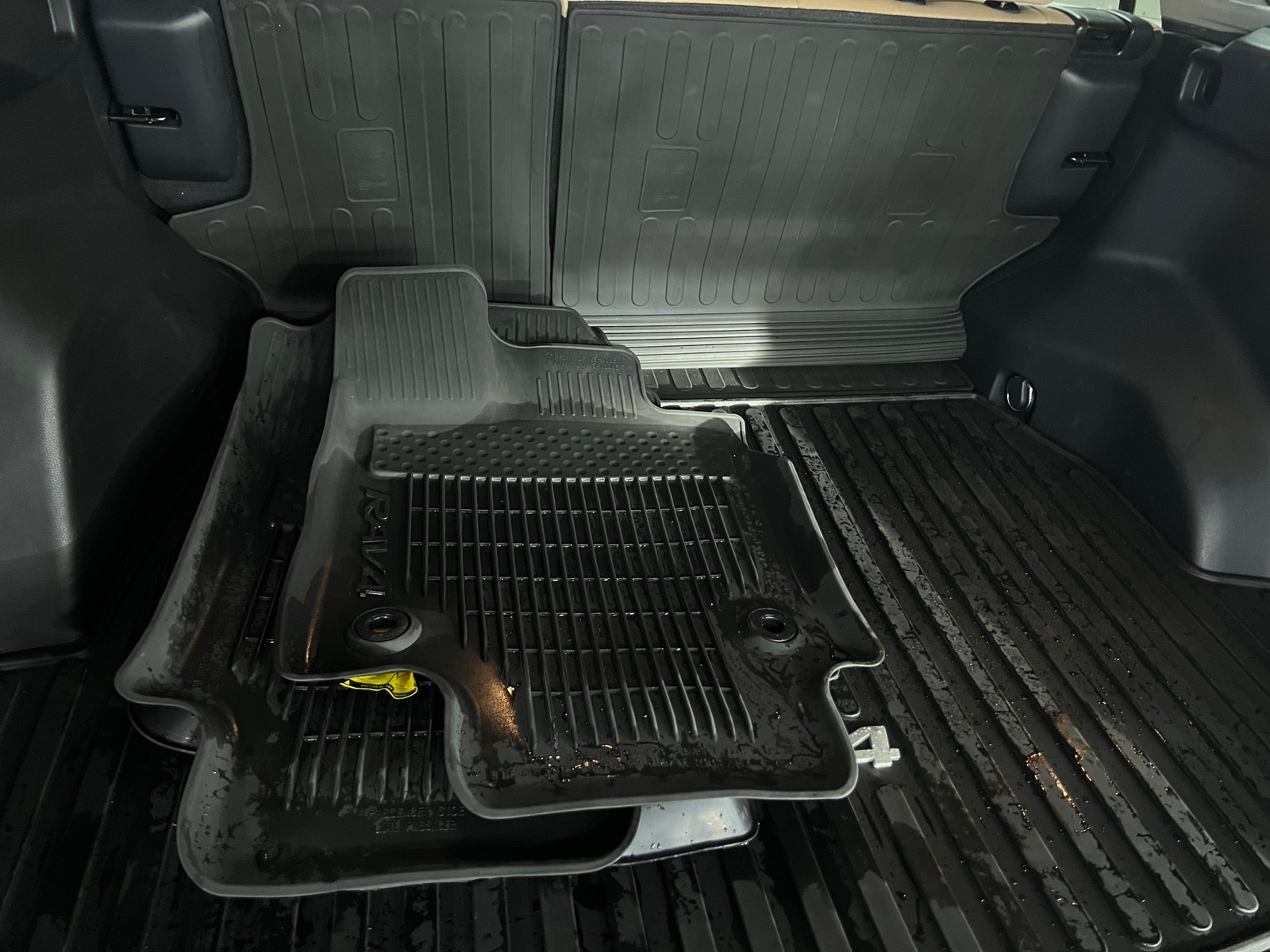 Thumbnail: 2021 Toyota RAV4 - 6