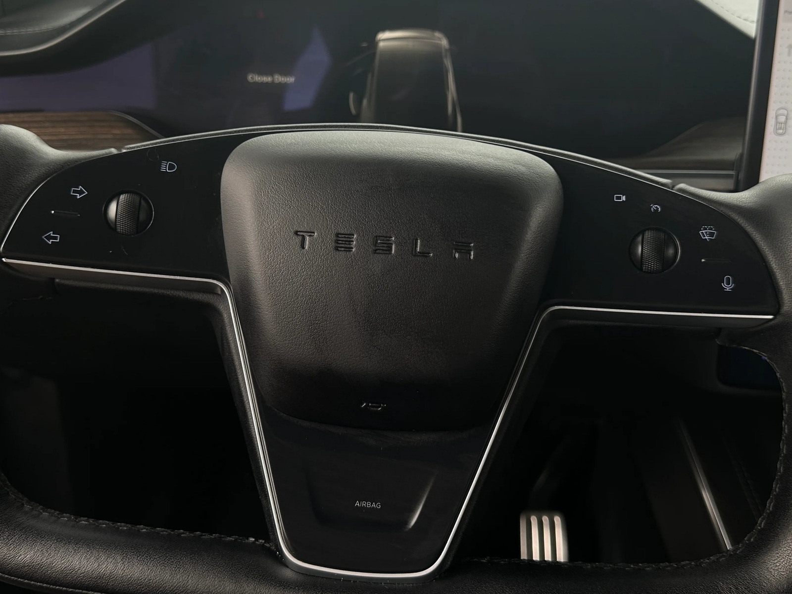 Thumbnail: 2022 Tesla Model X - 4