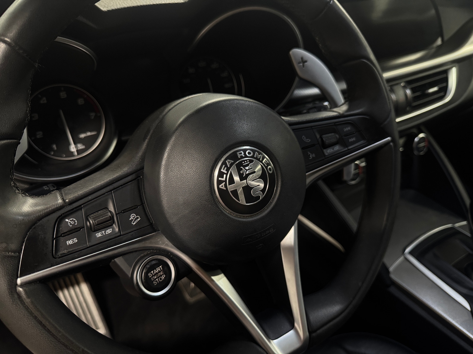 Thumbnail: 2018 Alfa Romeo Stelvio - 4