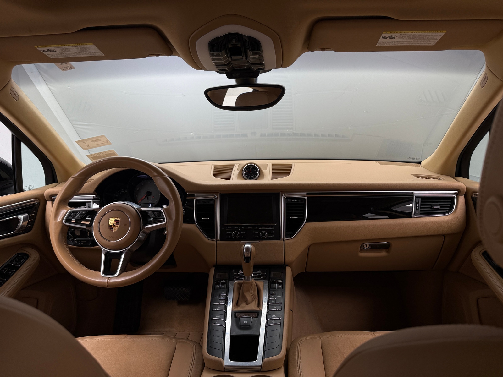 Thumbnail: 2016 Porsche Macan - 2