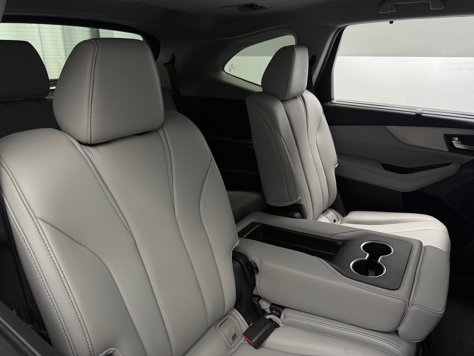 Thumbnail: 2023 Acura MDX - 5