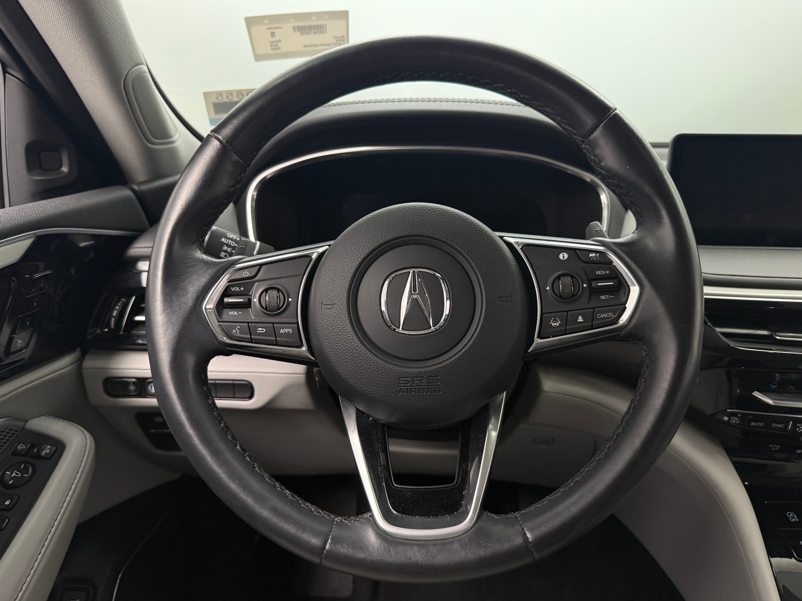 Thumbnail: 2023 Acura MDX - 4