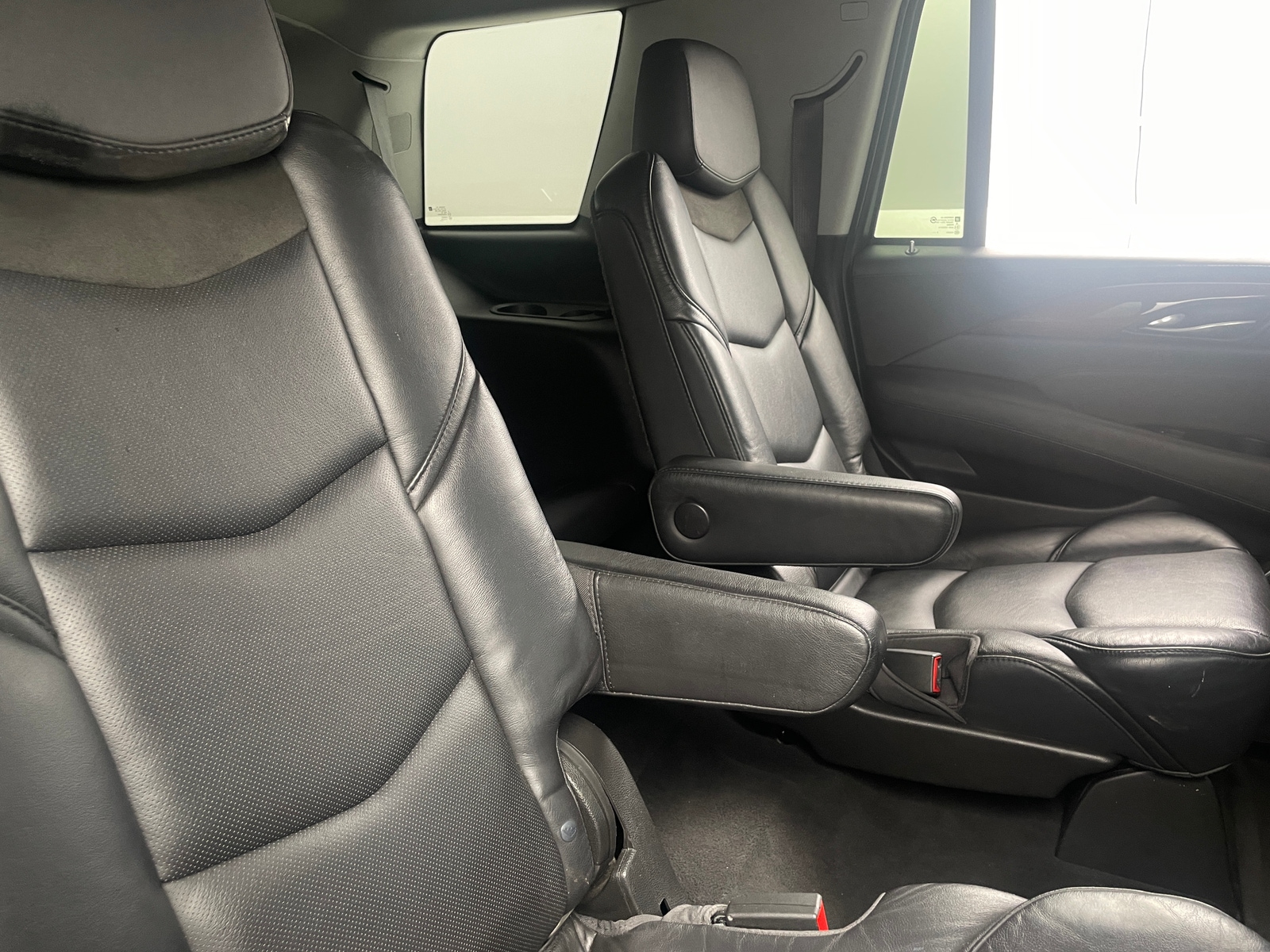 Thumbnail: 2018 Cadillac Escalade - 5