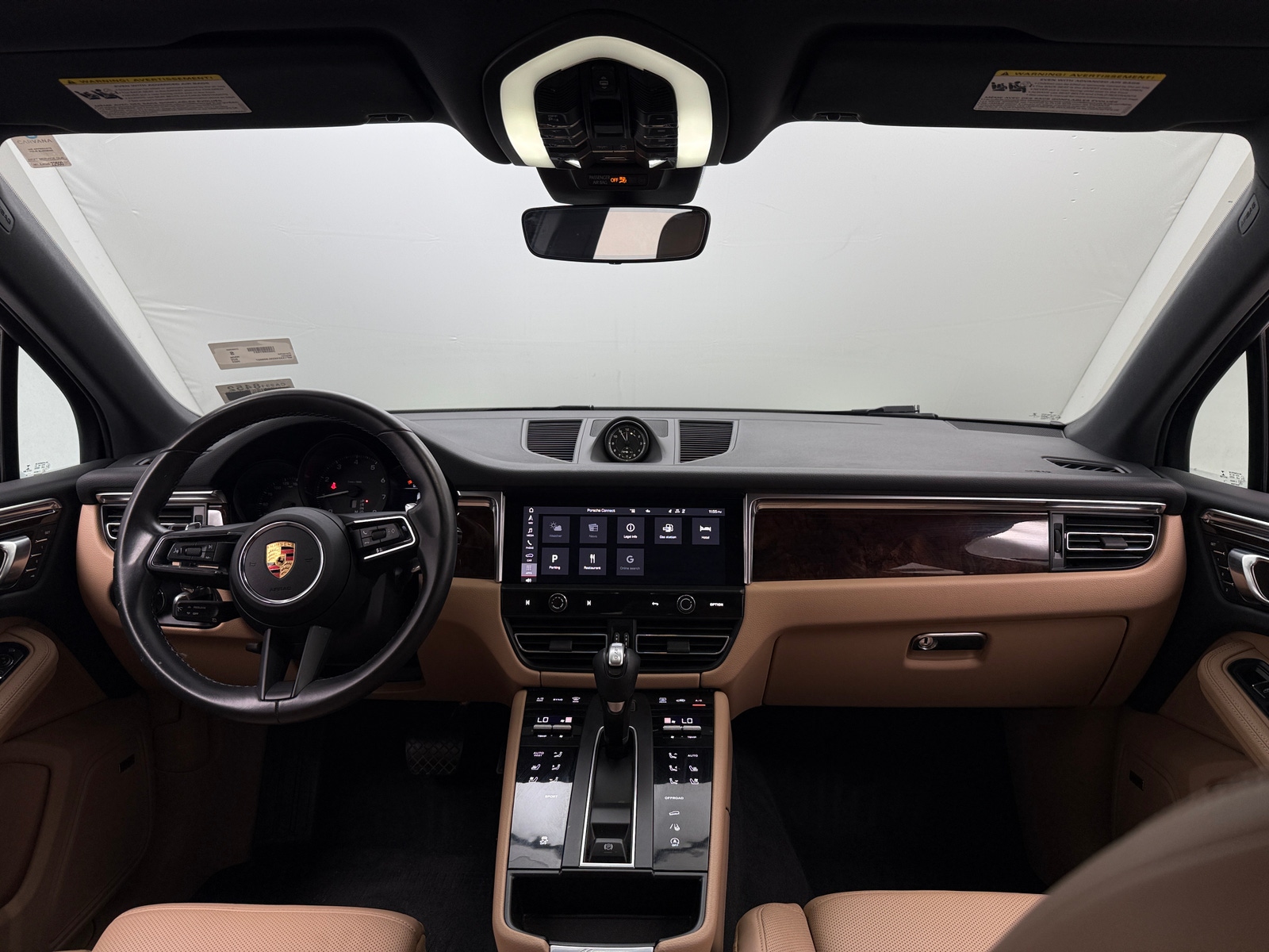 Thumbnail: 2022 Porsche Macan - 2