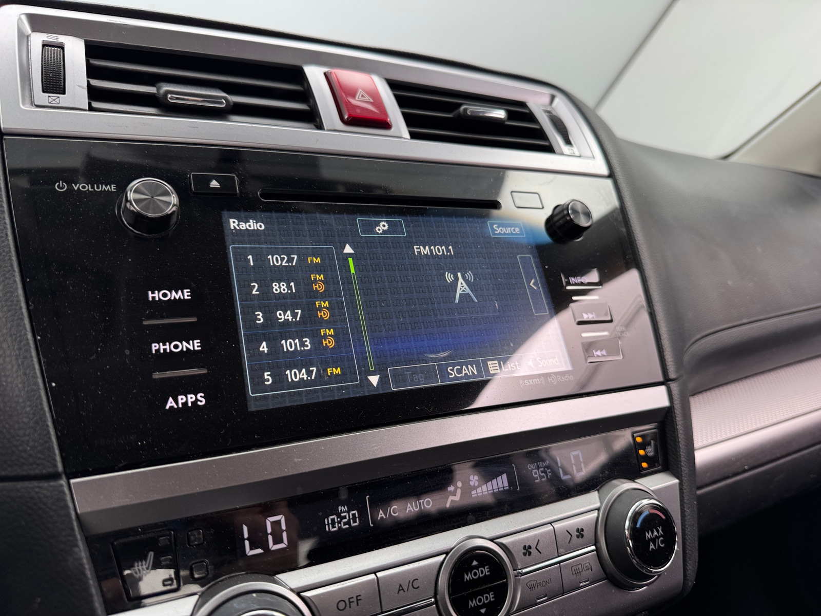 Thumbnail: 2015 Subaru Legacy - 4