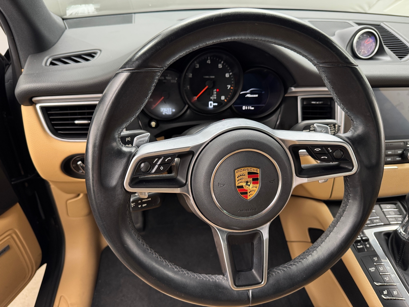Thumbnail: 2018 Porsche Macan - 4