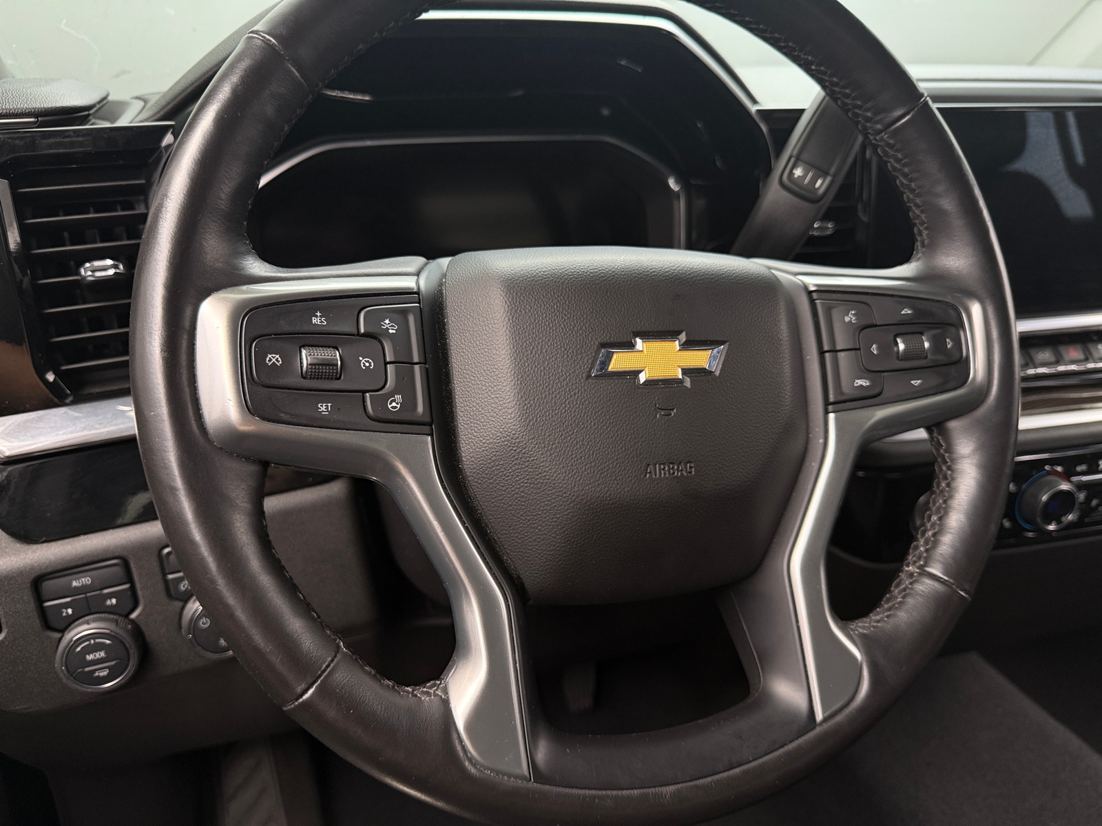 Thumbnail: 2022 Chevrolet Silverado 1500 - 5