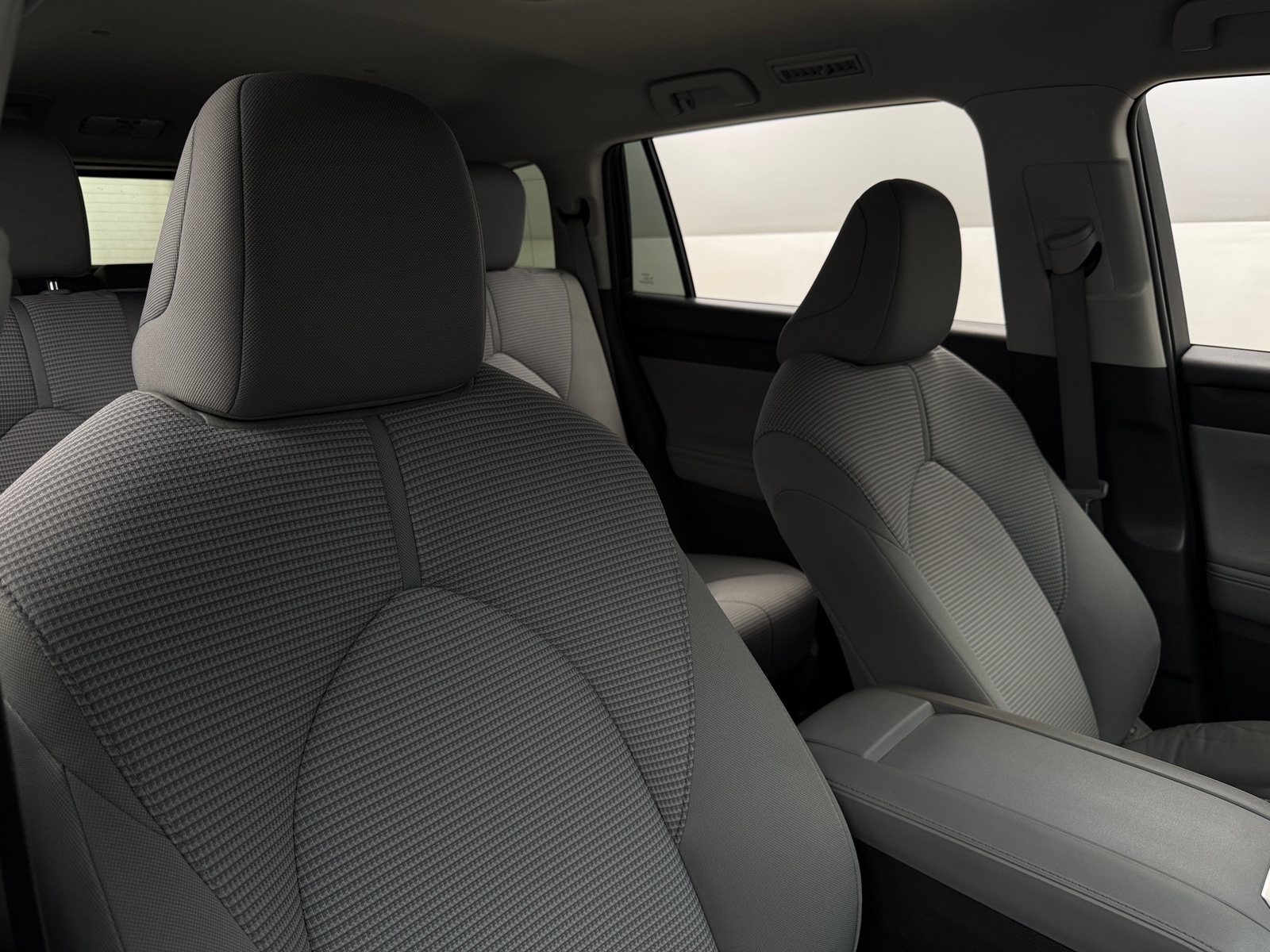 Thumbnail: 2023 Toyota Highlander - 2