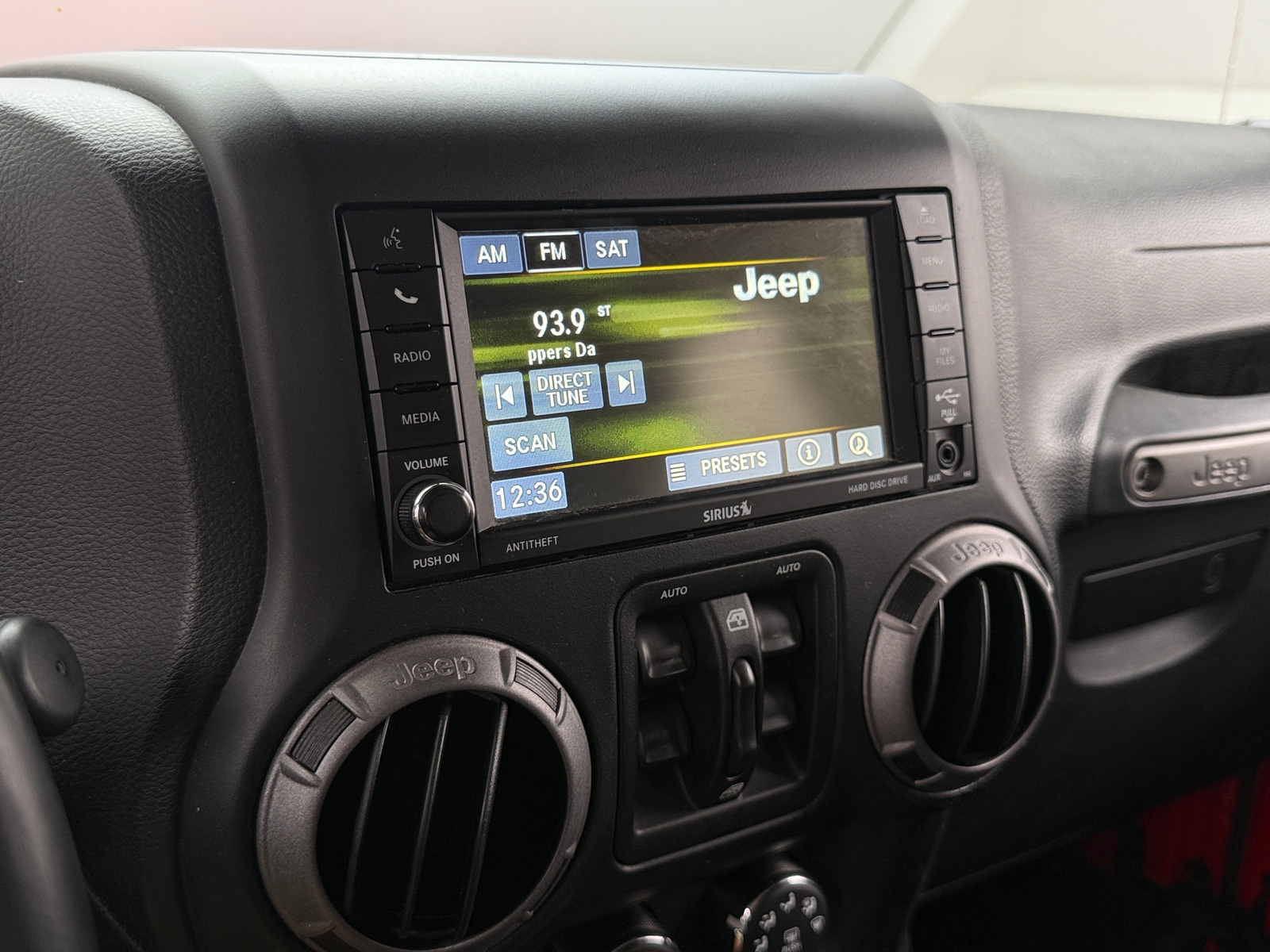 Thumbnail: 2017 Jeep Wrangler - 4