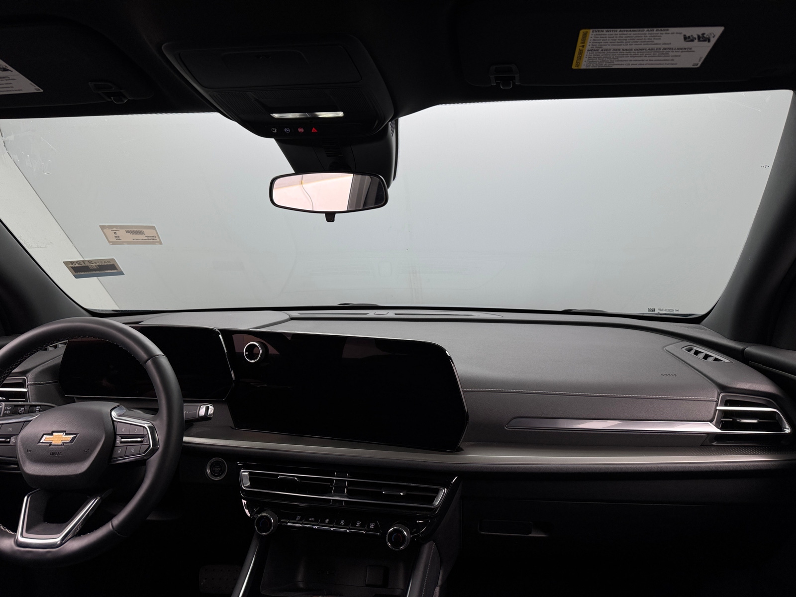 Thumbnail: 2025 Chevrolet Traverse - 3