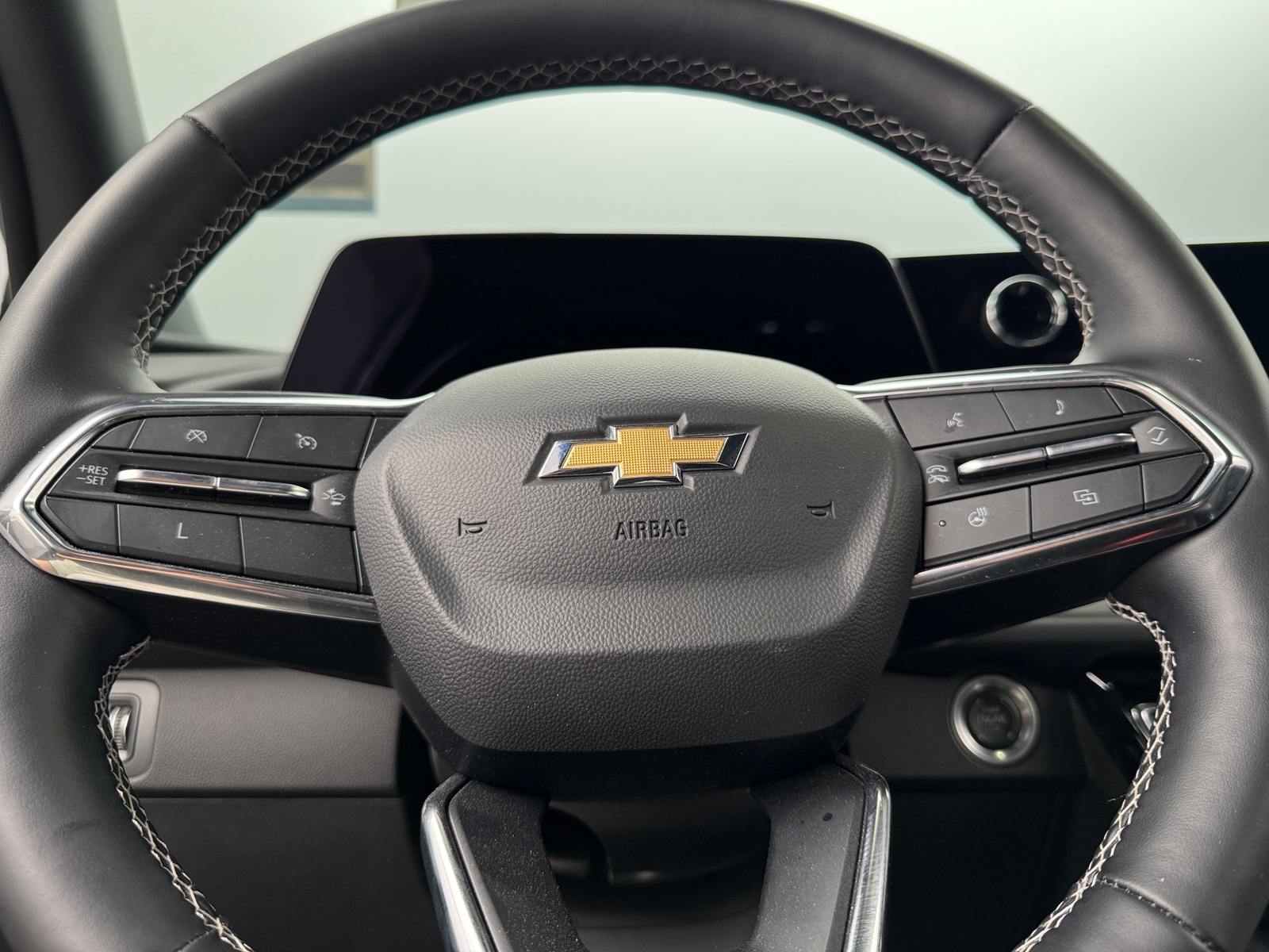 Thumbnail: 2025 Chevrolet Traverse - 5