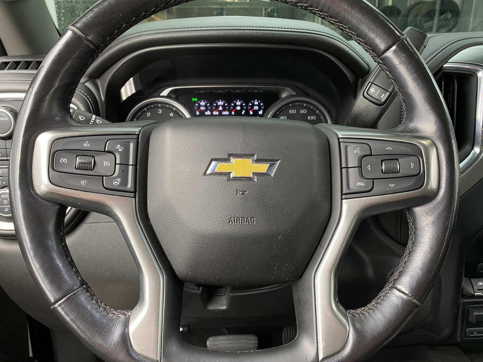 Thumbnail: 2020 Chevrolet Silverado 1500 - 4